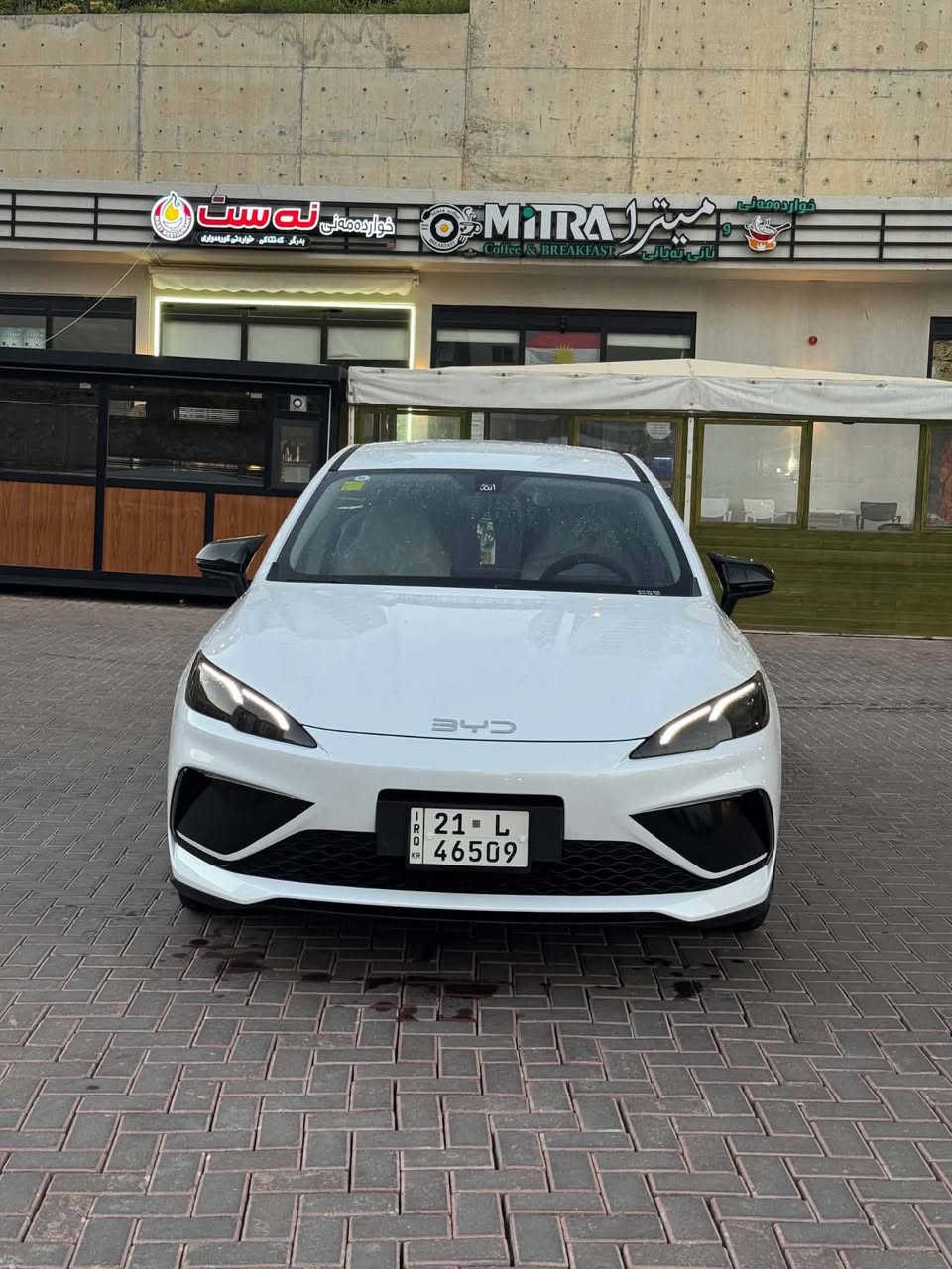 Byd seal 05 standard
سەیارەکە نموونەی جوانیە هەموو شتیکی بۆ کراوە
١ کتابی جام رەش
٢ رەقەم کراوە
٣ ناوگاعای تیگیراوە 
٤ لایت رەش کراوە پیش و دوا
٥ سەیارەکە کلین و هیچی نیە 
٦ تایەو ویلی لیگززی لە ژیردایە 
٧ تەنها ٥٠٠٠ هەزار ڕۆیشتوە بە hev 
٨ گێر و مەکینە و پاتری بە شەرت 
شتی زۆر بۆ کراوە ئاوا هەموویم بۆ باس ناکریت 
بۆ زانینی نرخی پەیوەندی بکەو زیاتر بزانە لەسەری
***********
