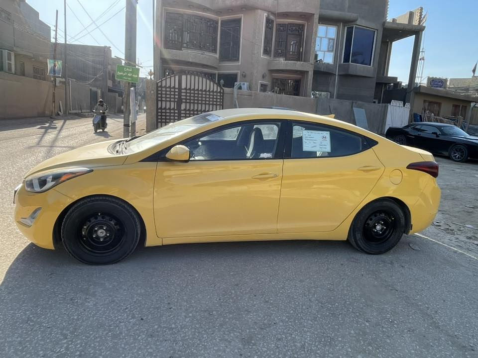 سلام عليكم  النترا وارد أمريكي حادث تبديل باب خلف السائق موديل 2016 سيارة حلوة رقم بغداد كير مكينة حداديه تخم تاير رقم بغداد باسمي تحويل ثاني يوم مكان السيارة بالحله ***********￼
