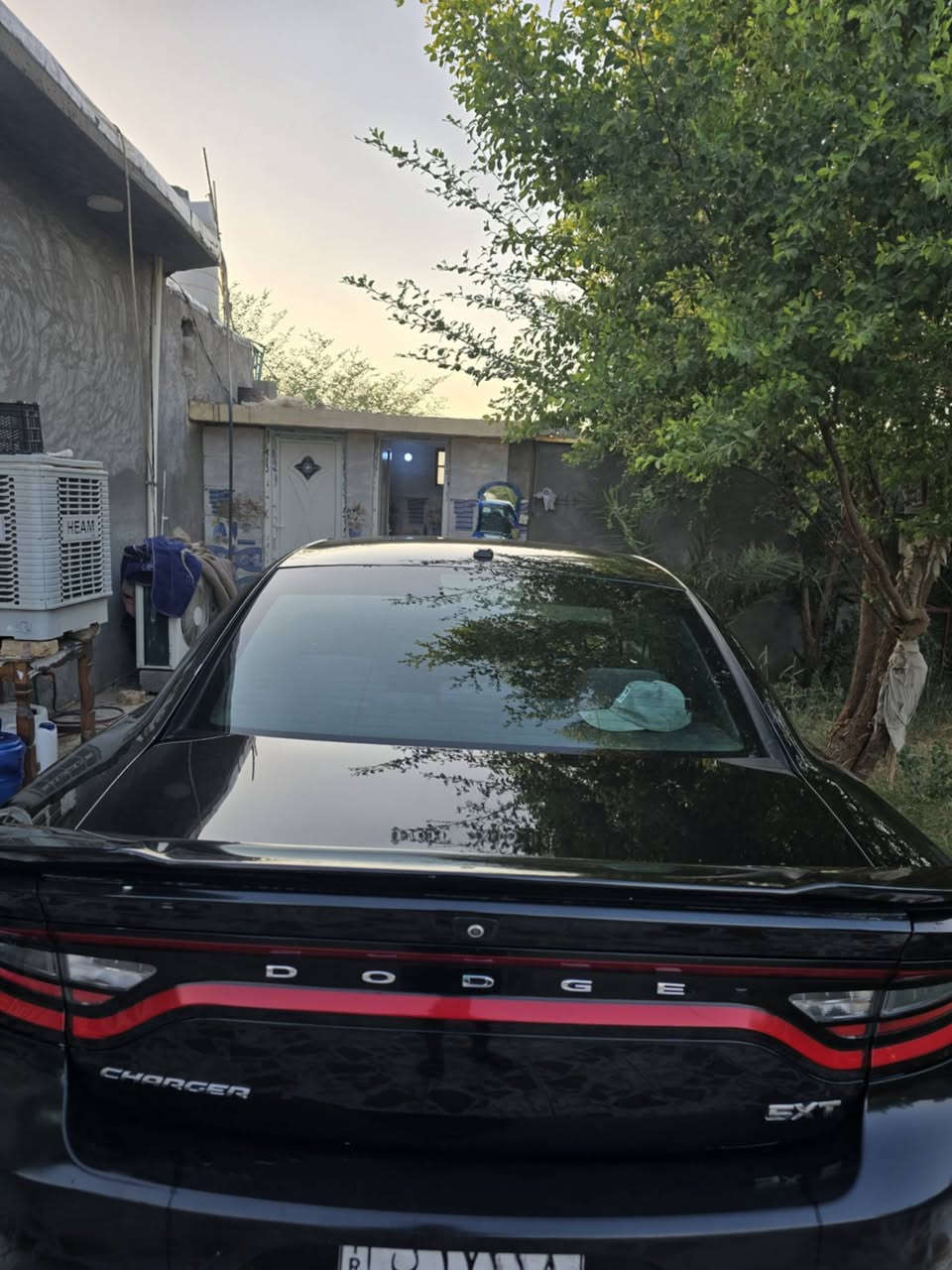 السلام عليكم
جارجر sxt موديل 2015 كلين بدون ضرر بدون صبغ بدون ايرباك فقط بارد بسيط موضح بالسونار وايضا صورها مال امريكا مرفقة بالمنشور مع السونار .. سيارة نظيفة جدآ استخدام شخصي : 
صدر امامي خلفي جديد ؛ دسكات وفلنجات جديدة ؛ منظومة زنون اصلية جديدة ب ٢٥٠ دولار ؛ براد دهن جديد ؛ كير جديد مبدل ؛ منظومة بانزين جديدة .. الممشى 108 .. السيارة جاهزة للاخير  
السعر المطلوب / 188 وبيها مجال بسيط 
الاتصال / *********** / او التواصل عبر الخاص 
المكان / بغداد
