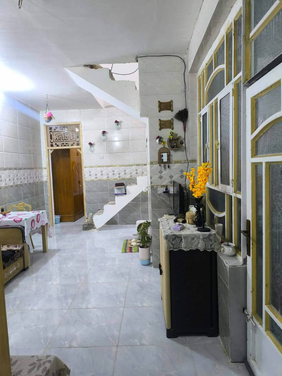 #السلام عليكم 
عقار للبيع ١٠٠ متر طابو صرف  العنوان شارع ١٠٠ 

تواصل وأستفسار أكثر الاتصال ‏‪‏‪0783 240 5146‬‏
