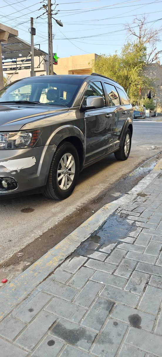 دوج جورني ٢٠١٣ محرك ٦ سلندر 3600 سيارة جاهزة ما بيها نقص بيها طخات جاملق امامي جهة السائق وبيها ضربة خلفية جهة العبري موضحه بالصورة السعر 103$ وبيها مجال للطيبين البصرة, العراق


**إذا كنت صاحب هذا الإعلان وتريد حذفه لأي سبب، رجاءا أرسل رسالة إلى الدعم الفني**