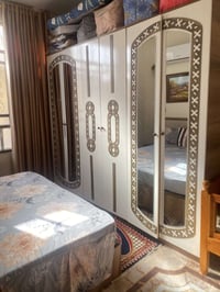 غرفة نوم • التحرير • قابل تفاوض