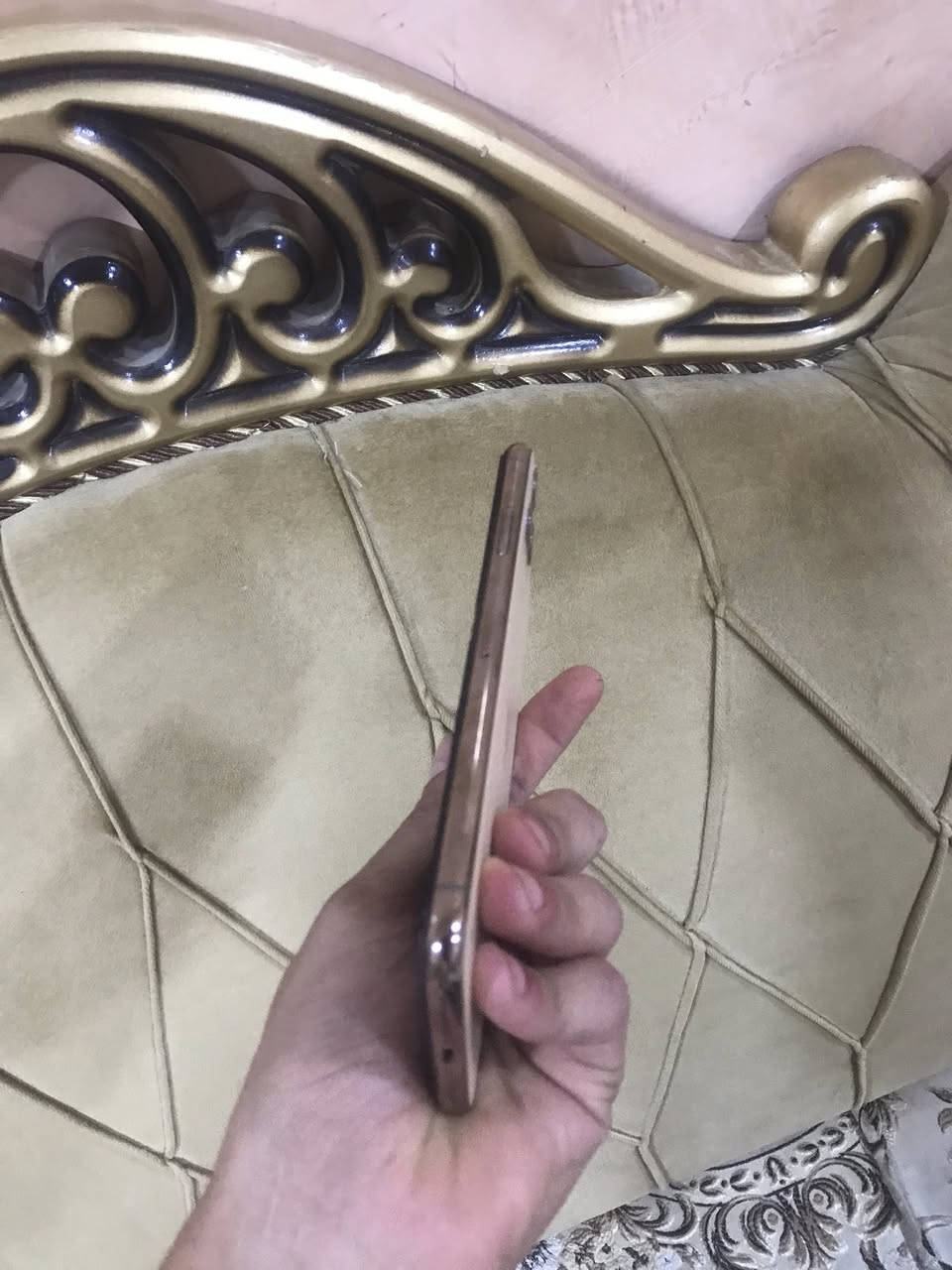 ١١برو ماكس
ذاكره ٢٥٦
بطاريه 82
بلادي 
مبدل شاشه اصليه 
سعر ٢٨٠
***********
