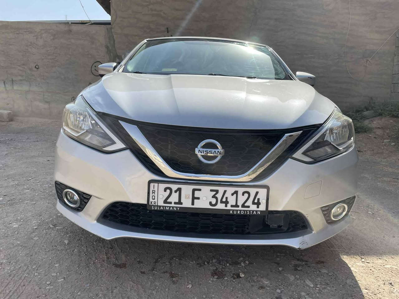 سلام عليكم  سنترا 2019 
امريكي بدون صبغ فقط بارد بال بنيد وبيبان عكس السائق 
موصفات s بدون بصمه تحديد سرعة تحكمات ستيرن نضام ايكو رادار امامي كامرا خلفي شاشه جبيره ويل كروم 

ماشي 55 الف كيلو 
رقم الشاصي موجود بالصور
سعر 127 وبي مجال 
***********
