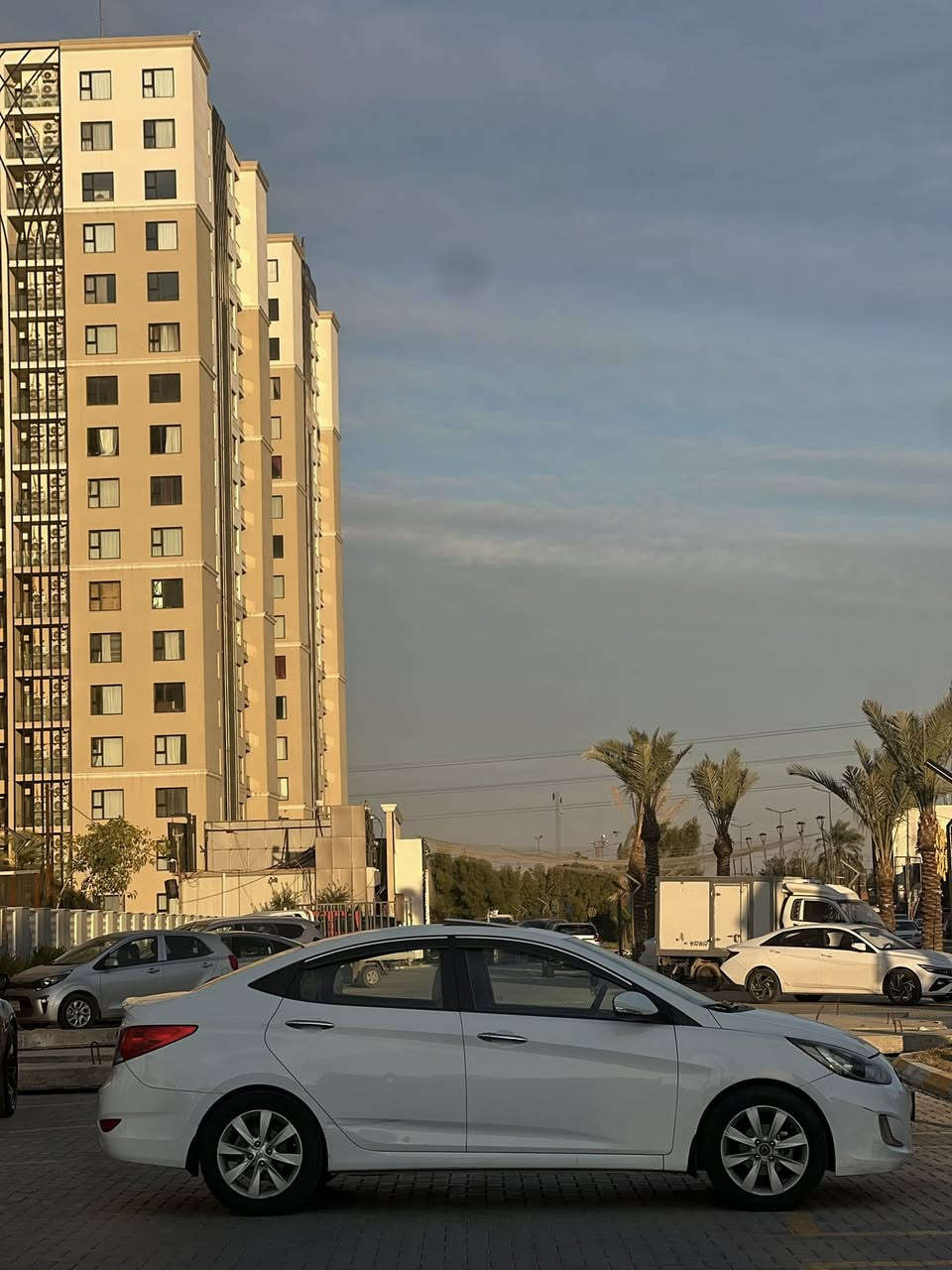 يالله اكسنت 2011
السلام عليكم 
اكسنت 2011
السياره رقم بغداد بسمي تحويل موجود
فتحه 
فول تحكم ستيرن
اشاير بلمري
شاشه كبيره 
كامره خلفيه 
داخل لونين
ويل گب
السياره بيها جاملغ ايمن وباب البصف السايق والخلف هم صبغ
فقط
العنوان:بغداد حي الجهاد
السعر:98$
للاستفسار:***********
