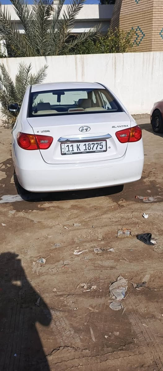 سلام عليكم للبيع انتره موديل 2011 رقم بغداد دولي كير ومحرك مكفول منظومه التبريد جديده تخم تاير جديد حداديه فول  بيها ثلاث قطع على نص نص سياره حلوه مال جناي
سعر 115 وبيها مجال الجيه 
الهاتف ***********
