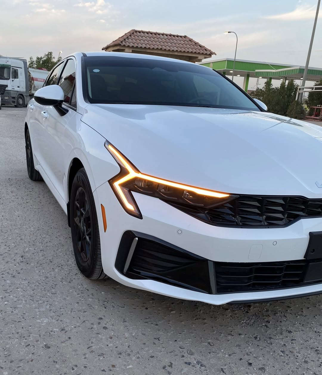2025 KIA K5, LXS
مكفوله كفاله عامه داخله بتقرير مياه أمطار تعمل وتسير برغي ما مفتوح بيه ماشيه 10 الأف فقط دخول جديد حره بدون رقم 
مكان السياره البصره المعقل 
للأستفسار ***********
