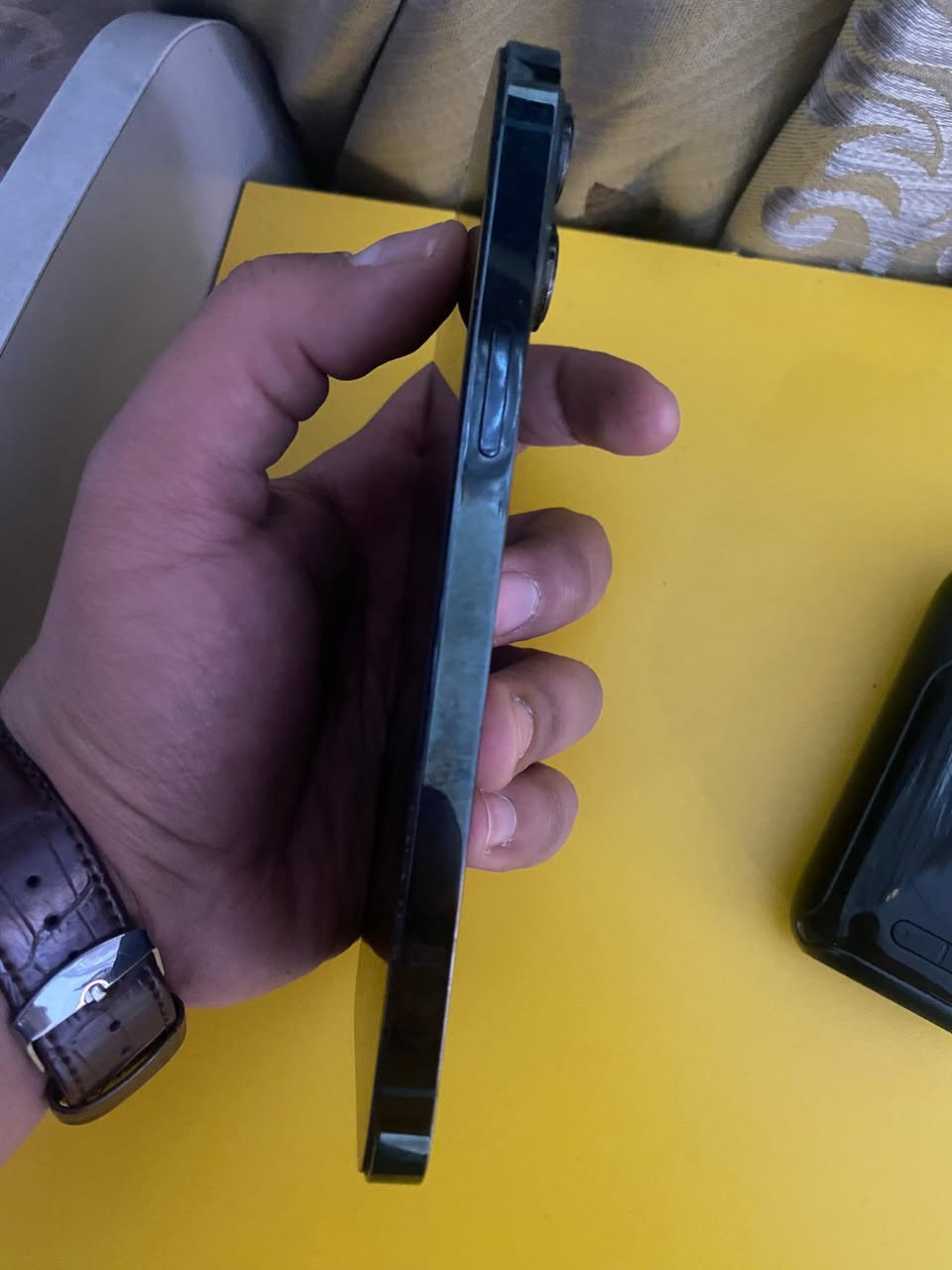 13 برو ماكس زيتوني جهاز لوك مبدل شاشه نوعيه زينه 3 خيارات بطاريه 76 ذاكره 128 السعر 475 بي مجال بسيط بغداد المنصور ***********
