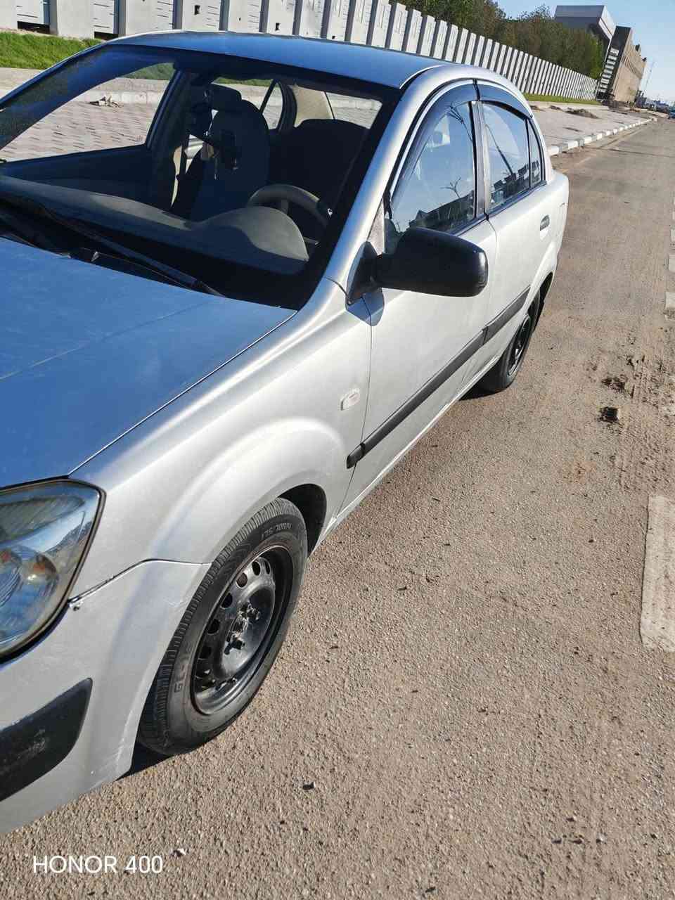 السلام عليكم كيه ريو خليجي 2006 للبيع مكينه جديدة شادلها 1600 كير عادي حداديه 95 بل ميه رقم بغداد صبغ عام للجماليه سنوية 2028 السعر 63 وبيها مجال 
تواصل على الرقم *********** بي واتساب
