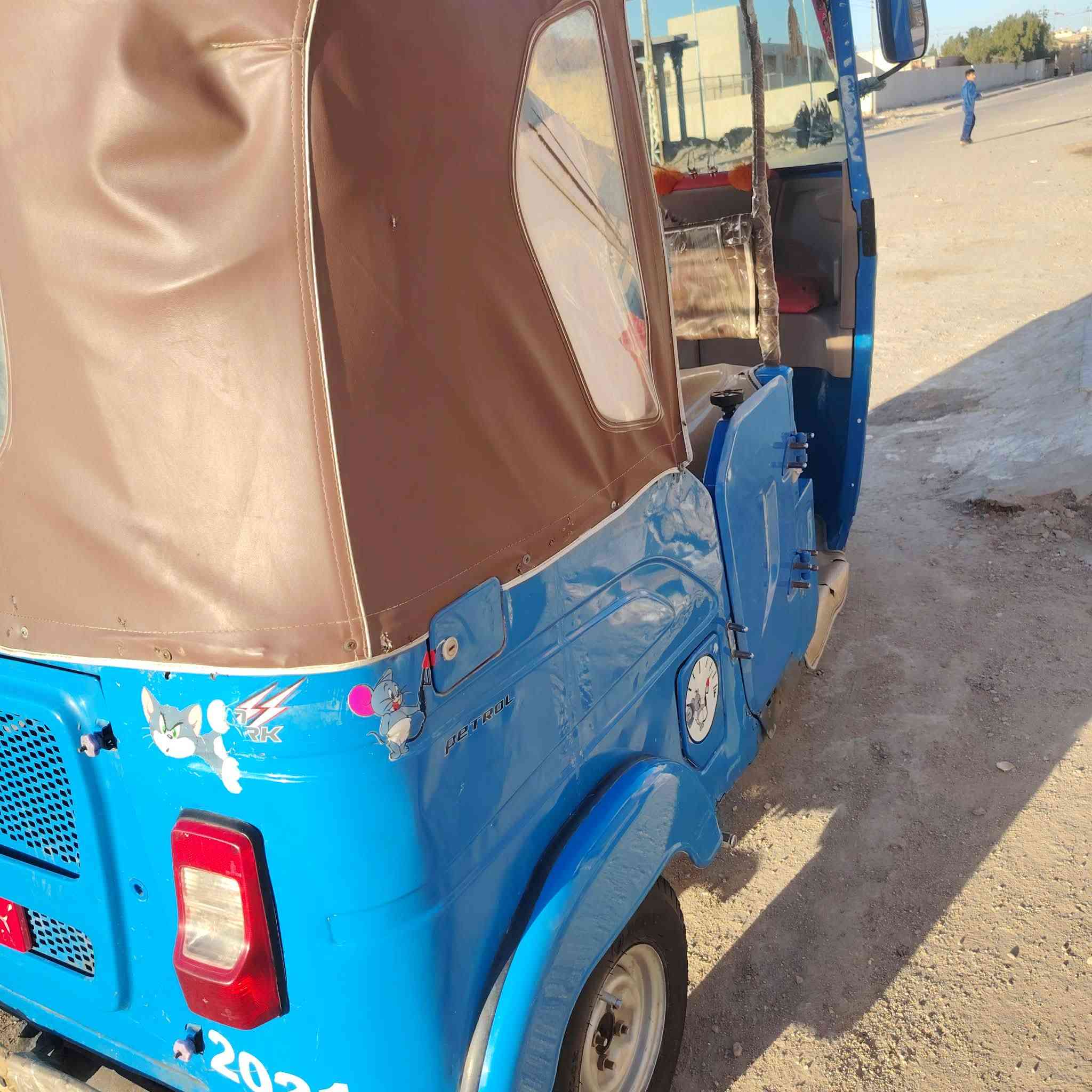 السلام عليكم خويه تكتك البيع موديل 21التكتك بيه صبغ جوه البك لايت كد3 اصابع صفحتين تكتك اوراق وكيله شاكربل مجر العنون المجر الكبير التكتك حلوه وجاهزه من كلشي كبل لشارع رجان الموشراي لايتصل  ***********  وبخدمتك الشراي
