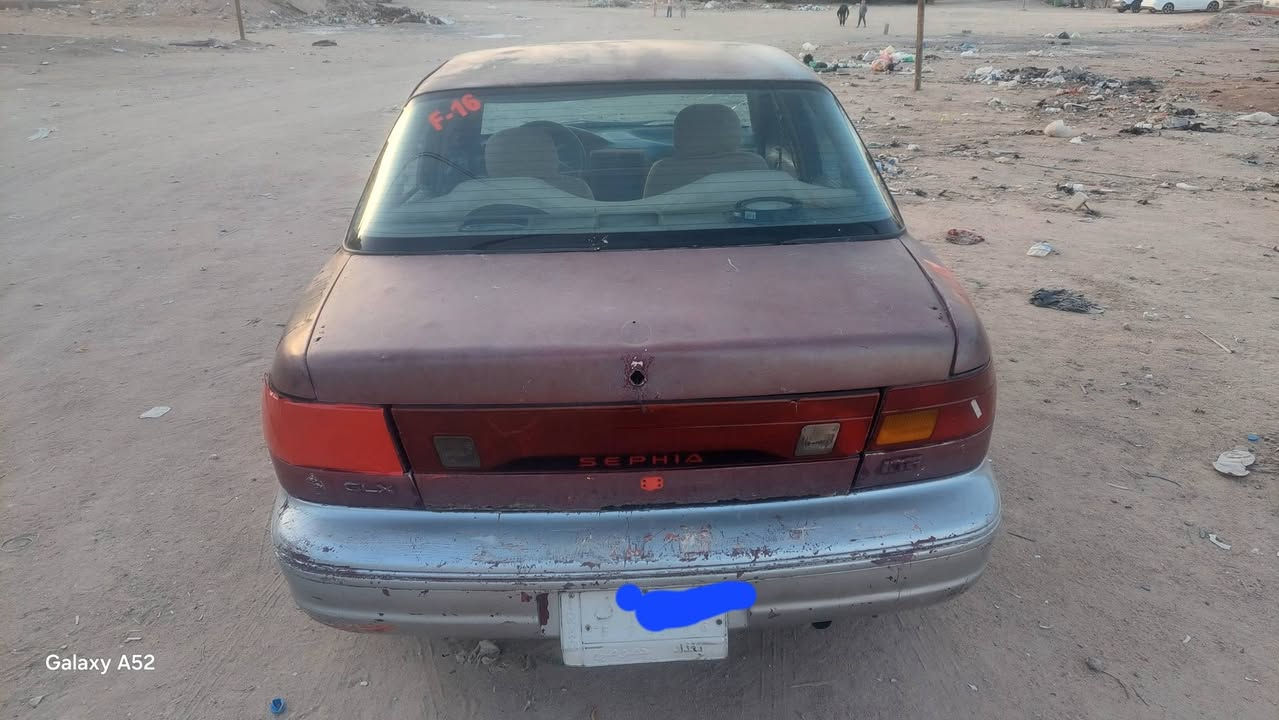 السلام عليكم للبيع كيا سيفيا موديل ٩٣ حائز ثالث بدون تحويل مكينه نضيفه جدا كير نمره ثانيه مره تجي ومره متجي حداديه حلوه تخم تاير جديد كهربائيات كامله وعضمتها كدامك بالفديو السعر ١٣وبيها مجال للتواصل ***********موجوده بكربلاء
