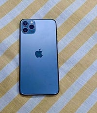 ايفون 11 برو ماكس • بطاريه ٧٤% • كفاله عامه