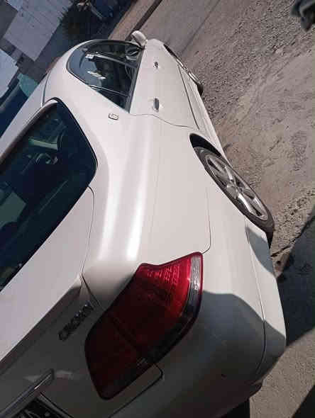 شاهینه 2005ساغ ساغ ساغ ١٨٣ گێڕو مه کینه و کاره بایو توندو تۆڵی و بۆیاغ ده عم و لێدراو هه مووی به شه رت. سه لاجه یه ٣ په رده یه شاشه و کامیره حاسه مه رکه زی سڵاید . ماڵی مه ده نی به شه رت سه یاره که زۆر له ڕسم جوانتره شوێن پیره مه گرون نرخی ٧٥ مجالیکی برایه نه ی تیدایه 
***********
