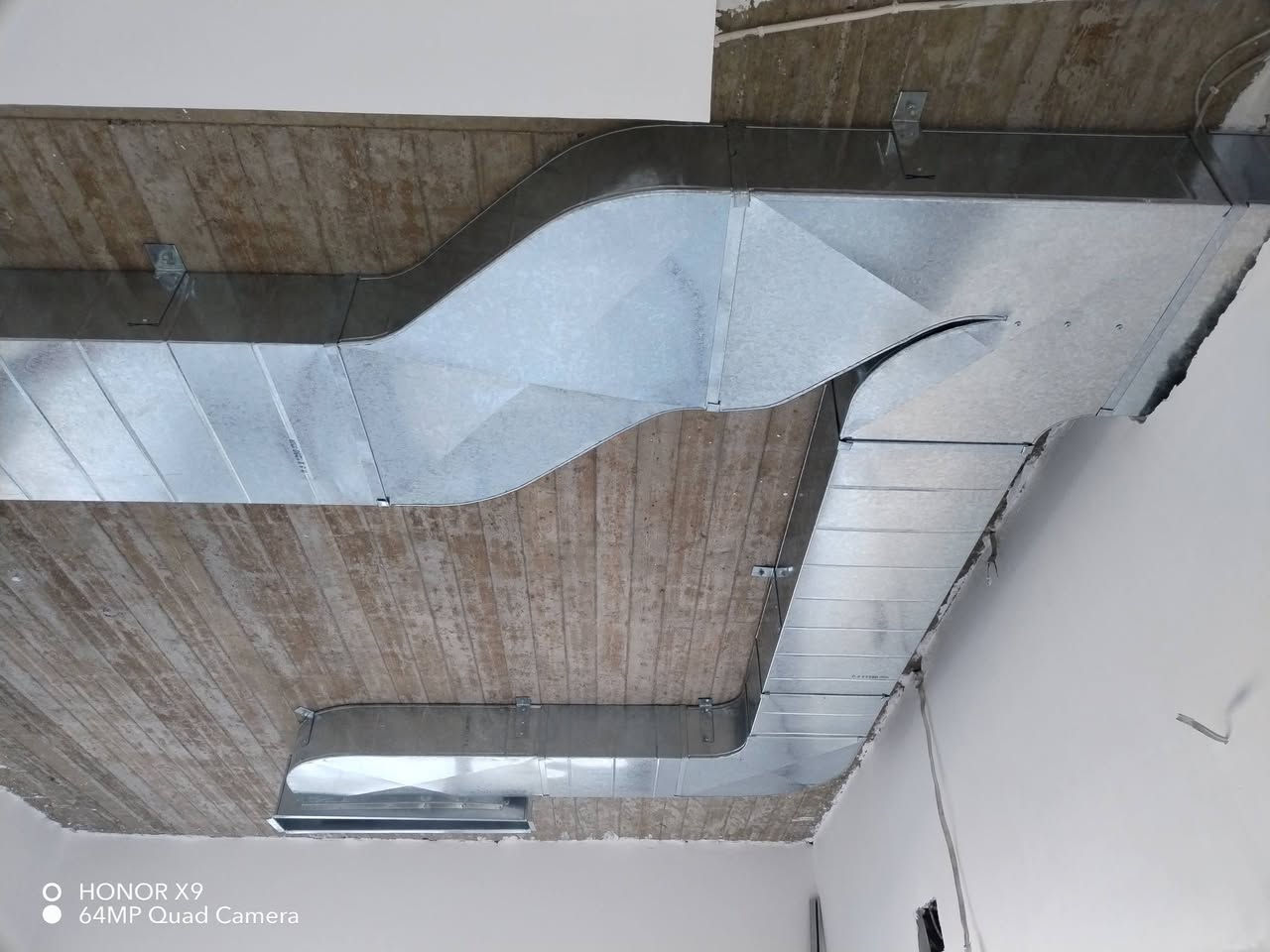 الحيالي 
لعمل مجاري الهواء 
والتبريد المركزي 
الموصل صناعة الكرامة 
***********
