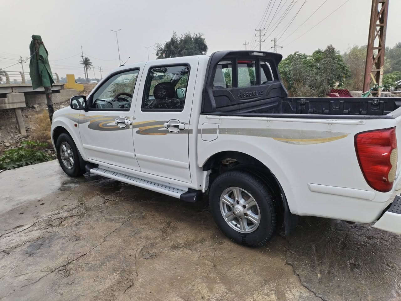 سلام عليكم كريت ويل موديل 2015 مكفوله كفاله عامه رقم واسط مكينه مامفتوحه عله وضع الشركة مكان السياره دوانيه سنويه مجدده استفسار على الرقم *********** السعر 85 اوبيه مجال
