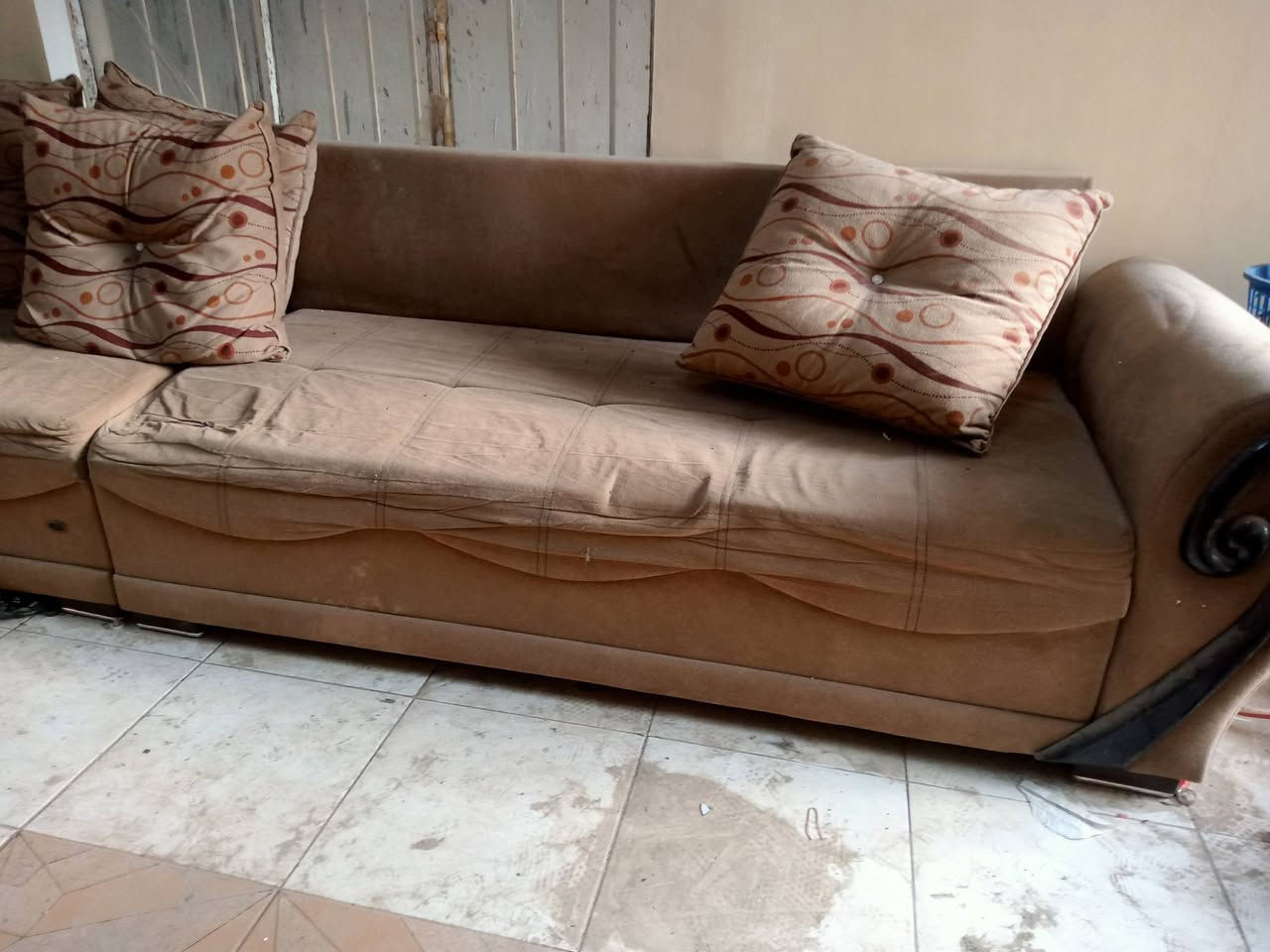 ديوان 6قطع للبيع ***********
