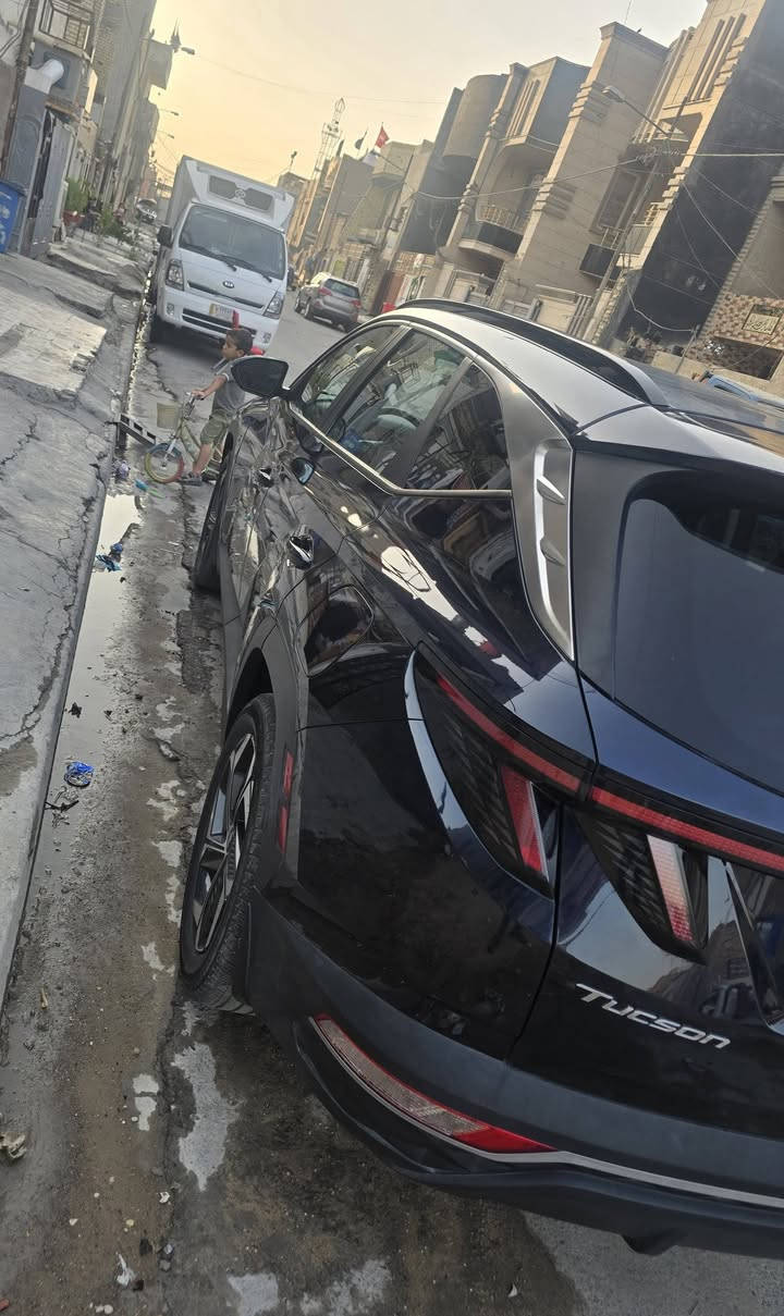 سلام عليكم
توسان مديل ٢٢ 
هايبرد فول مواصفات 
حادث بدون صبغ ضرر بسيط بلبنيد ومصلح نفسه 
الون نيلي 
سياره جديده شكد متصور 
للبيع او مراوس 
مكاني بغداد 
رقم الهاتف ***********
