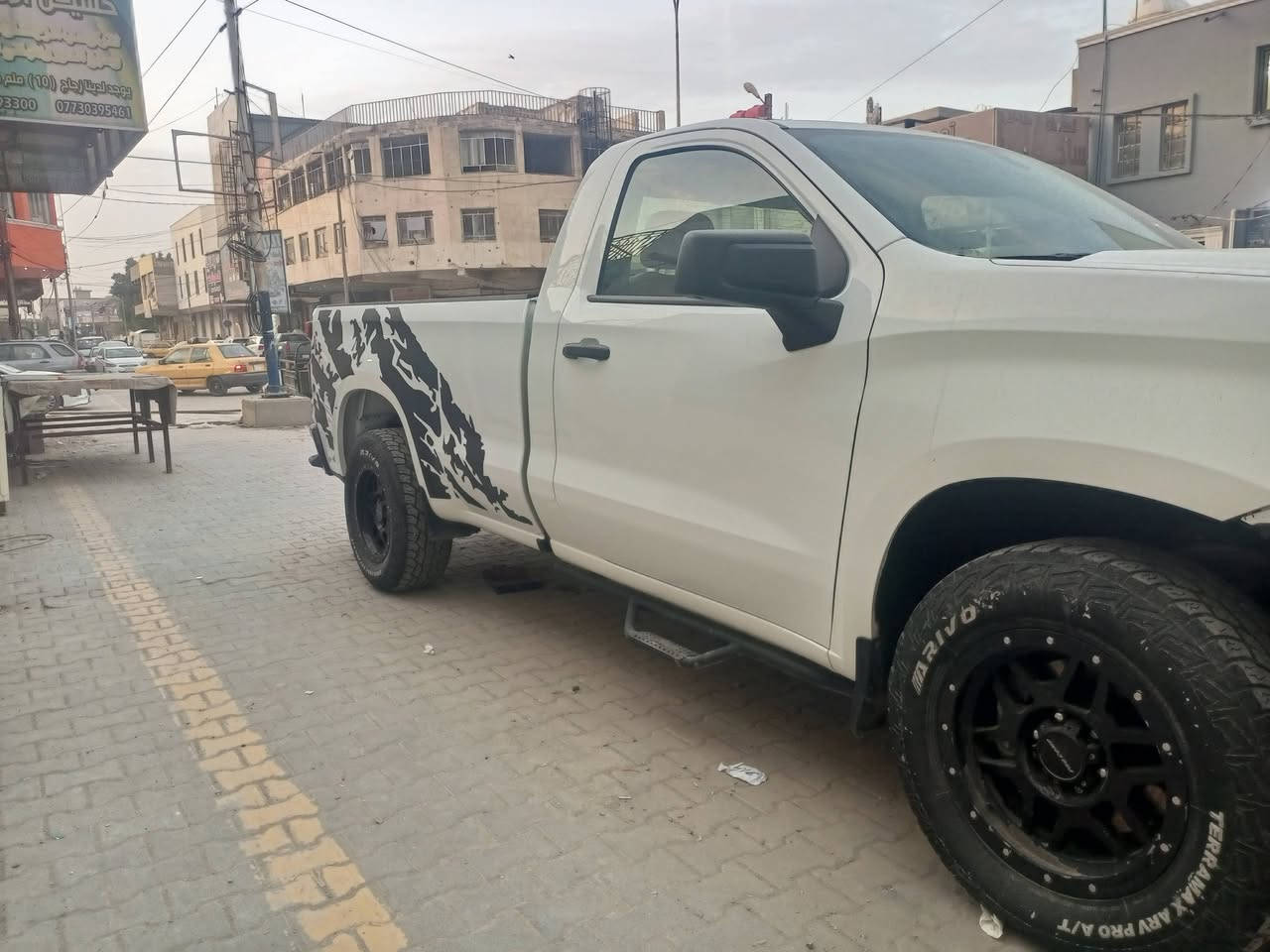 سلام عليكم
سلفرادوو موديل  2021
بدون رقم مكاني ديوانيه مركز محافظه 
بيع او مراوس حسب قناعه
***********
