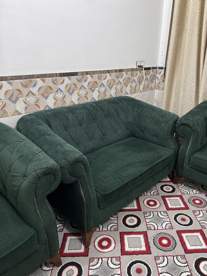 السلام عليكم من رخصة الادمن تخم قنفات  11 نفر  5 قطع جداً نظيف والله شاهد سويناه  بمليون و 350 الف بيش يفيدكم بس بدون متكسرون بي مكاني كربلاء حي الوفاء 
***********
