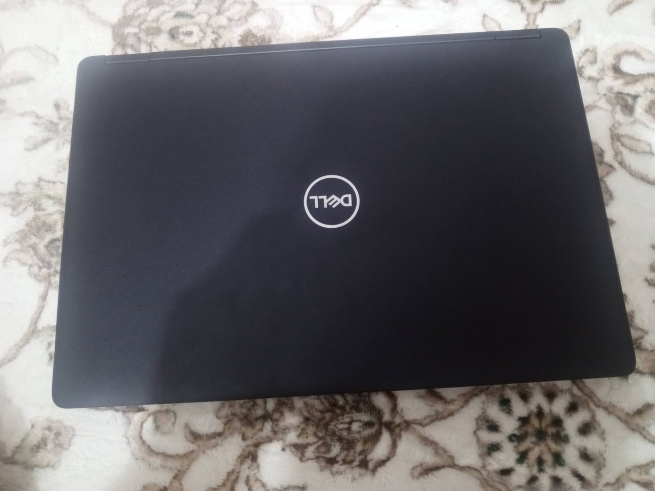 السعر 225
الابتوب الجيل الثامن ___Dell Latitude5490

المواصفات 

المعالج__Intel Core i5-8350U__الجيل الثامن 

الرام __8GB DDR4

التخزين _256GB SSD سريع 

كرت الشاشه _Intel UHD Graphics 620

الشاشة_14 انج LED بدقة عاليه 

نضام التشغيل _ Window 10 اصلي ومفعل 

الملحقات شاحن اصلي بلادي 

جنطه حاسبه كبيرة 

ماوس هدية 

السعر 225 الف دينار 

النظافه كدام عينك موجوده بل صور

واتساب واتصال ***********44
