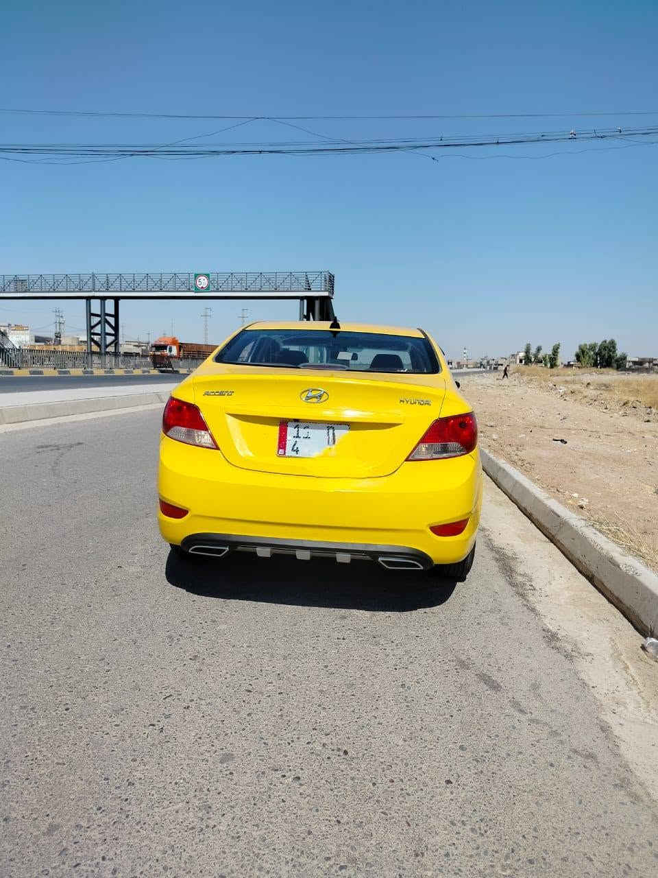 السلام عليكم
للبيع بالتقسيط... بالتقسيط..
سياره هونداي اكسنت خليجي 2015 
محرك 1400... مكان السياره الموصل..
مقدمه 40 ورقه بالشهر 3 او حسب 
 الاتفاق بين الطرفين...
رقم انجليزي بغداد هيئه غرامات صفر 
سياره حلوه ونظيفه .. دوشمه كامله 
 طخم تايرات جديد كهربائيات كامله كلها شغاله فقط التبريد بي ضعف.. للتواصل على..
***********...بي واتساب..
