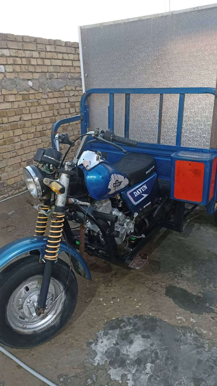 السلام عليكم ورحمه الله 

ستوته للبيع موديل 2019 اوراق الدراجه
مكاني كوت 
للعلم الدراجه متروكه جانت
السعر مليون و 700 

***********
واتساب موجود
