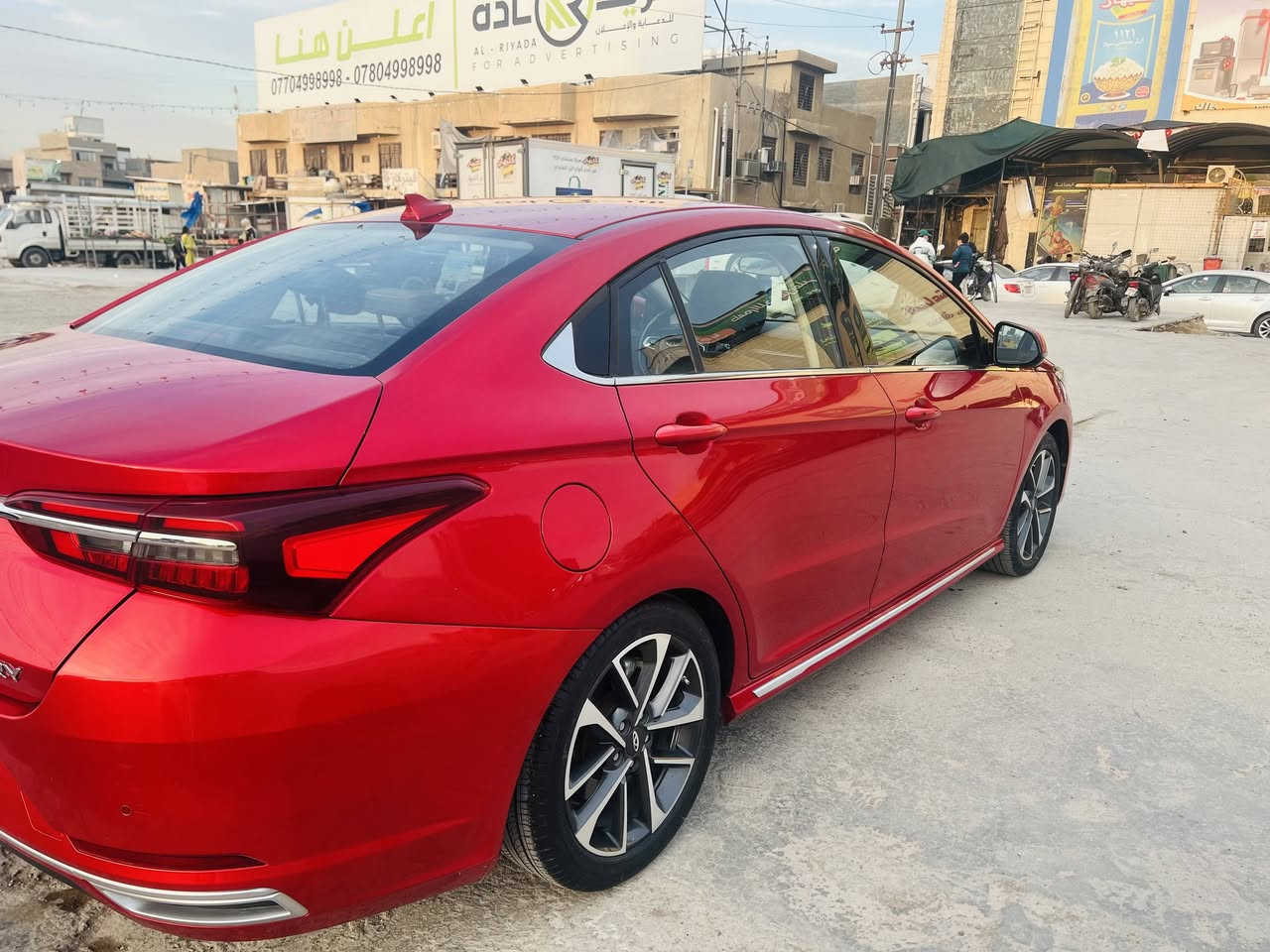 السلام عليكم
شيري اريزو 6 موديل 2022
فول موااصفات 
هاي فئة الفول شباب 
ماشيه 60 الف 
المواصفات : 
حجم المحرك ١٥٠٠ تيربو 
كير اوتو ماتيك ٨ نمر 
فتحه سقف 
٨ ابرباك 
سلايد روف 
حساس خلفي 
لايت ليد 
كشاف ليد 
بك لايت ليد 
ويل ١٧ 
مفتاح التشغيل بصمه 
شاشه كبيرة 
كاميرا دوارة 
٤ كامرات ٣٦٠ درجه 
انارة داخليه ليد 
كشنات جلد 
كروز سرعه 
اوضاع قيادة ٢ نورمل وسبورت 
تبريد لمس 
تشغيل عن بعد 
تبريد قطعتين 
هاند بريك بصمه 
مرايه كهرب
نضام مانع انزلاق 
رقم بغداد بأسمي  
مكاني بغداد 
السعر 110 ورقه 
***********
