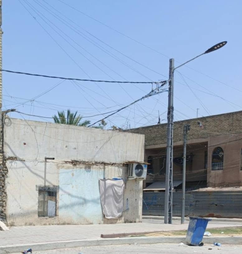 السلام عليكم
بيت للبيع  قاطين  بناء قديم 
 موقع البيت جدآ مميز  قطاع 39 ركن شارع ستين بين شارع الجواد وبين شارع الفلاح   وركن ع الفرع العريض  موقع تجاري  
 السعر ع الخاص 
  او الاتصال ع الرقم واتس اب ‏‪***********‬‏او ***********
