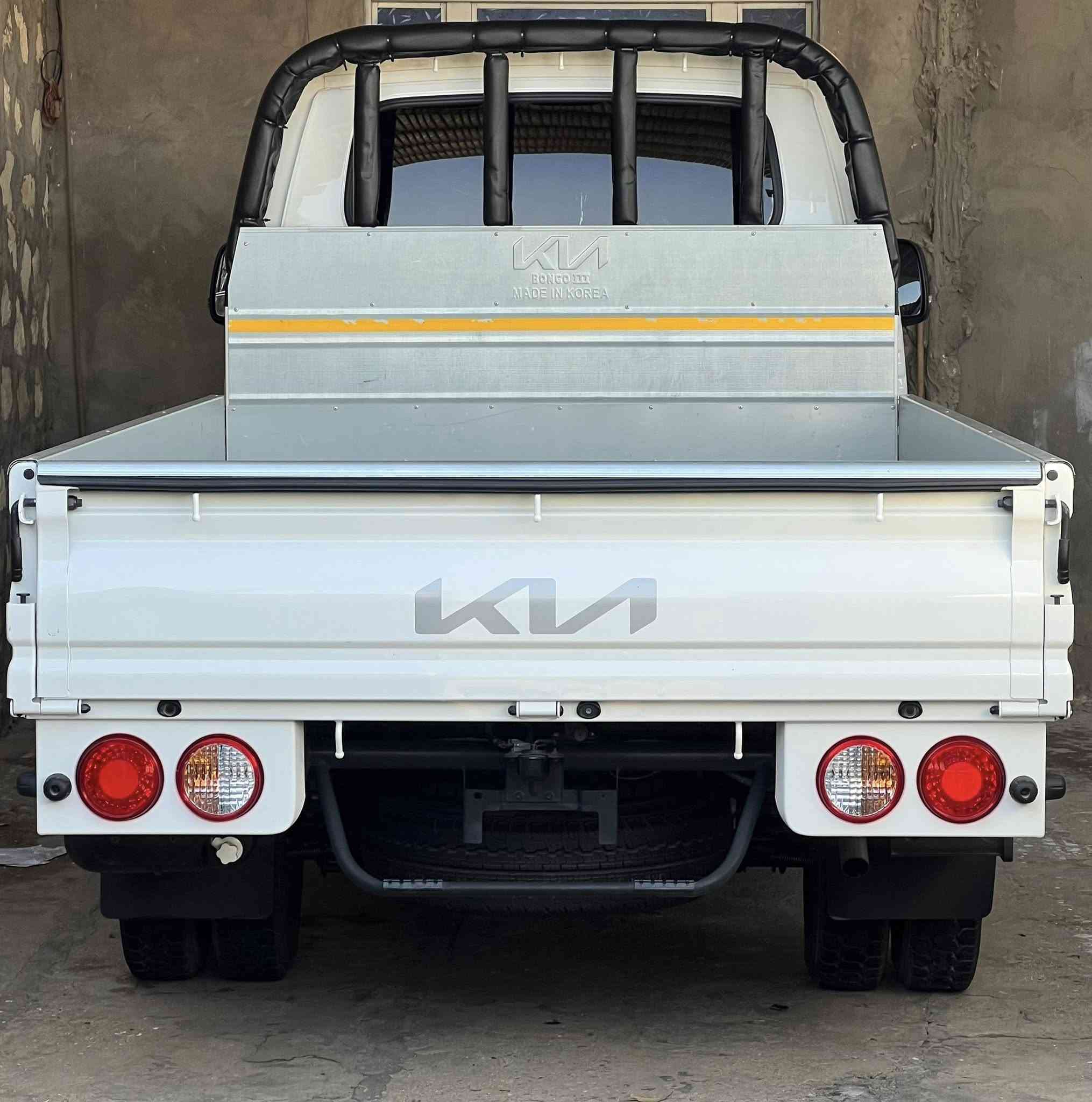 كيا حمل للبيع 2025  كفاله عامه رقم كربلاء ماشيه 13 ألف للتصال ***********
