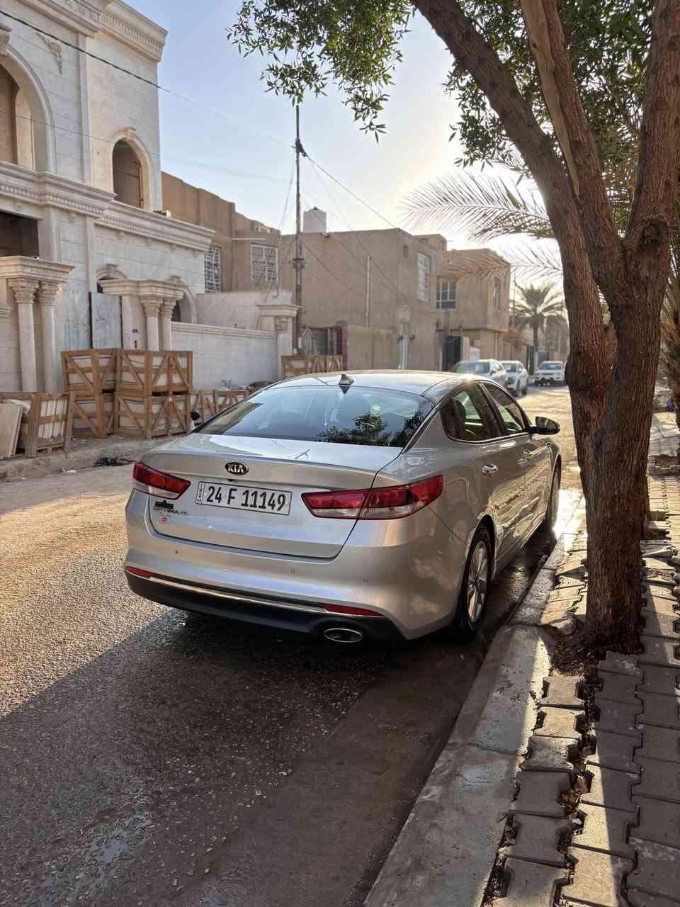 السلام عليكم

كيا اوبتيما2018
وارد امريكي حادث جاملغ الايسر خلفي 
ماشيه86,000ميل  
محرك2400GDi
سنويه مجدد 2031رقم انكليزي جديد 
سياره بسمي 
135$بيها مجال بسيط
للاتصال على الرقام
***********
***********
