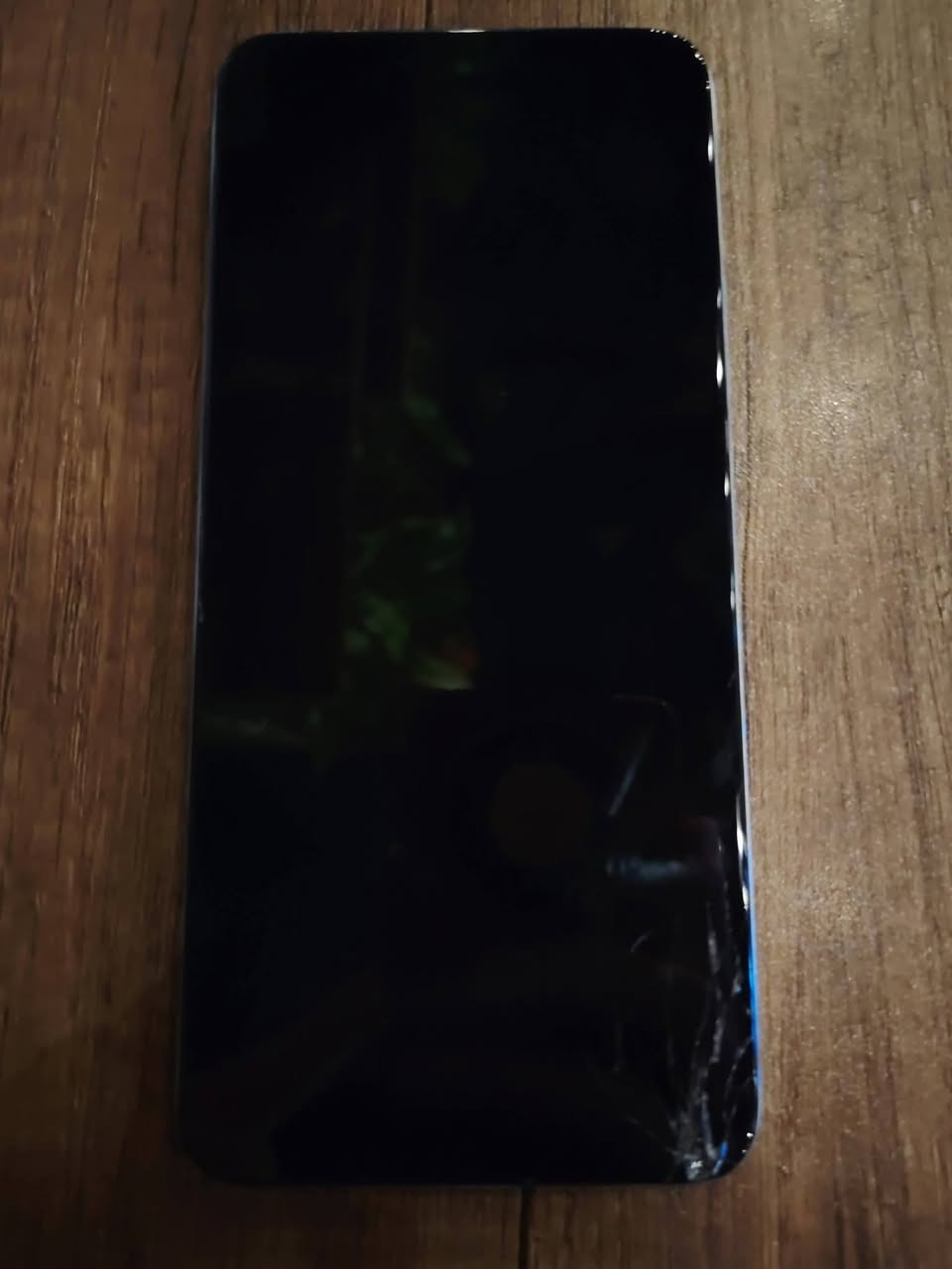 اسم الجهاز Honor x7b

الرام 256GB/8GB✅ 
البطارية 6000ma بحالة ممتازة✅ 

التلفون مستخدم مدة اقل من سنة و بحالة نظيفة و شبه جديد لكن مشكلته الوحيدة اكو كسر بسيط أسفل الشاشة (بدون اي ضرر باللمس)‼️ 

السعر 100 الف 
بي مجال للطيبين

للتواصل / ***********
