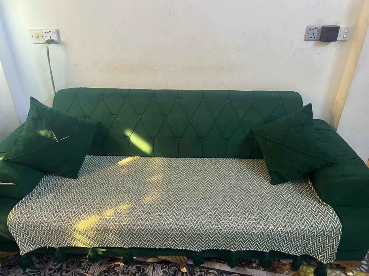 10  مقاعد   تخم نضيف   بغداد الكماليه ***********   سعر250
