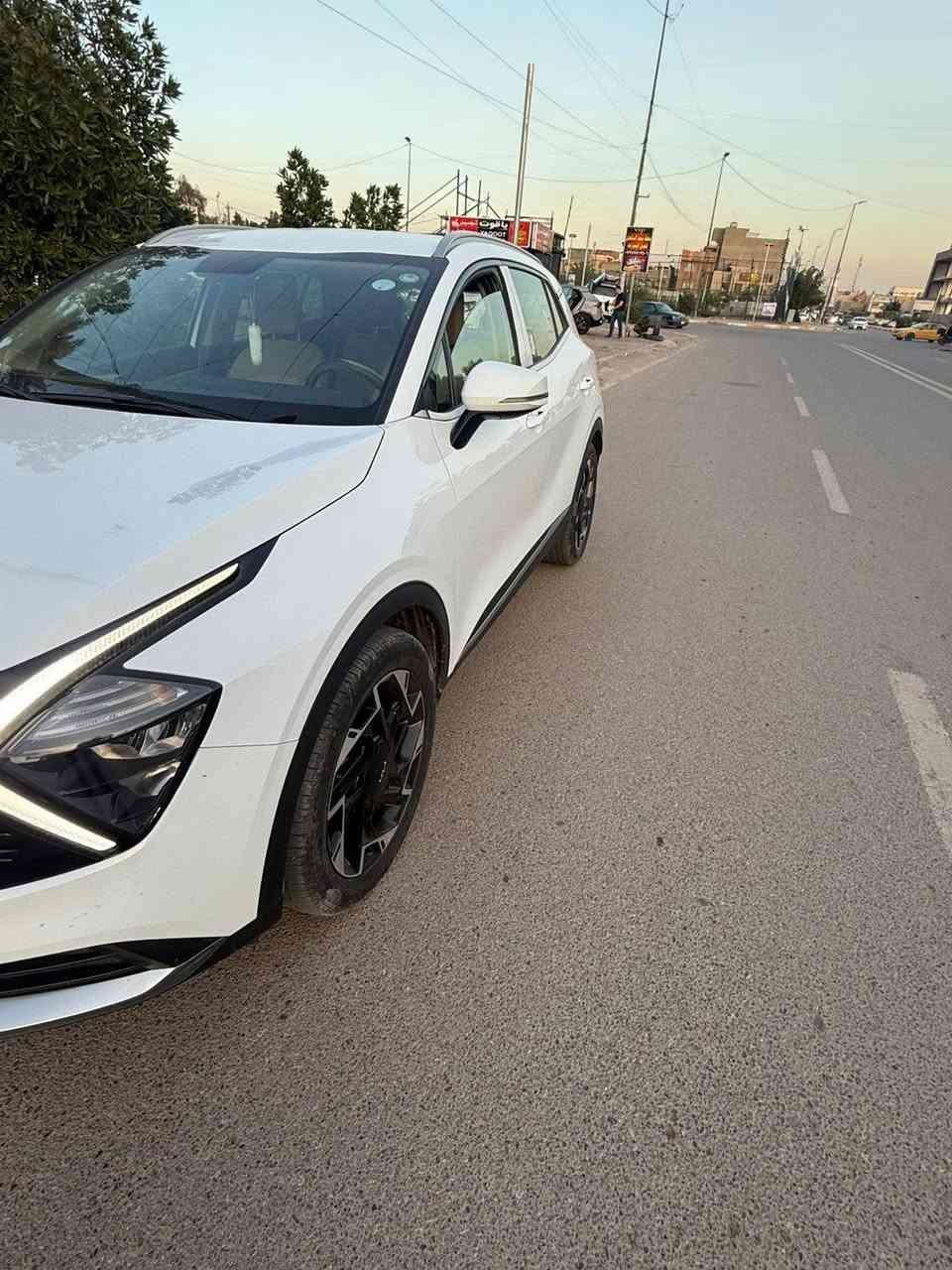 سبورتج 2023 خليجي .  رقم شمالي تريد تحويل او وكاله 
. فول مواصفات .السياره احلى بعد من الصور 

كفاله عامه من كلشي بعدها جديده زيرو على وضع الشركه 
محرك ٢٠٠٠

 بصمة وتشغيل عن بعد 

صندوق كهرباء 

كراسي  كهرباء 

تدفئ  بالكشنات  

تدفئ  بالستيرن 

شاحن واير لس 

تبريد شاشة مناخين 

رادارات جانبية وخلفية 

هاند بريك بصمة 

مانع انزلاق وانحدار 

كامرة دوارة 

حساس مطري 

شفتات بالاسترين 

حساس امامي وخلفي 

ويل ١٩ 

شاشة متصله 

فول تحكمات 

مود درايف اربع وضعيات قيادة 

لايت زنون 

داخل ابيض 
مكان السياره بغداد 
الاستفسار ‭
***********
