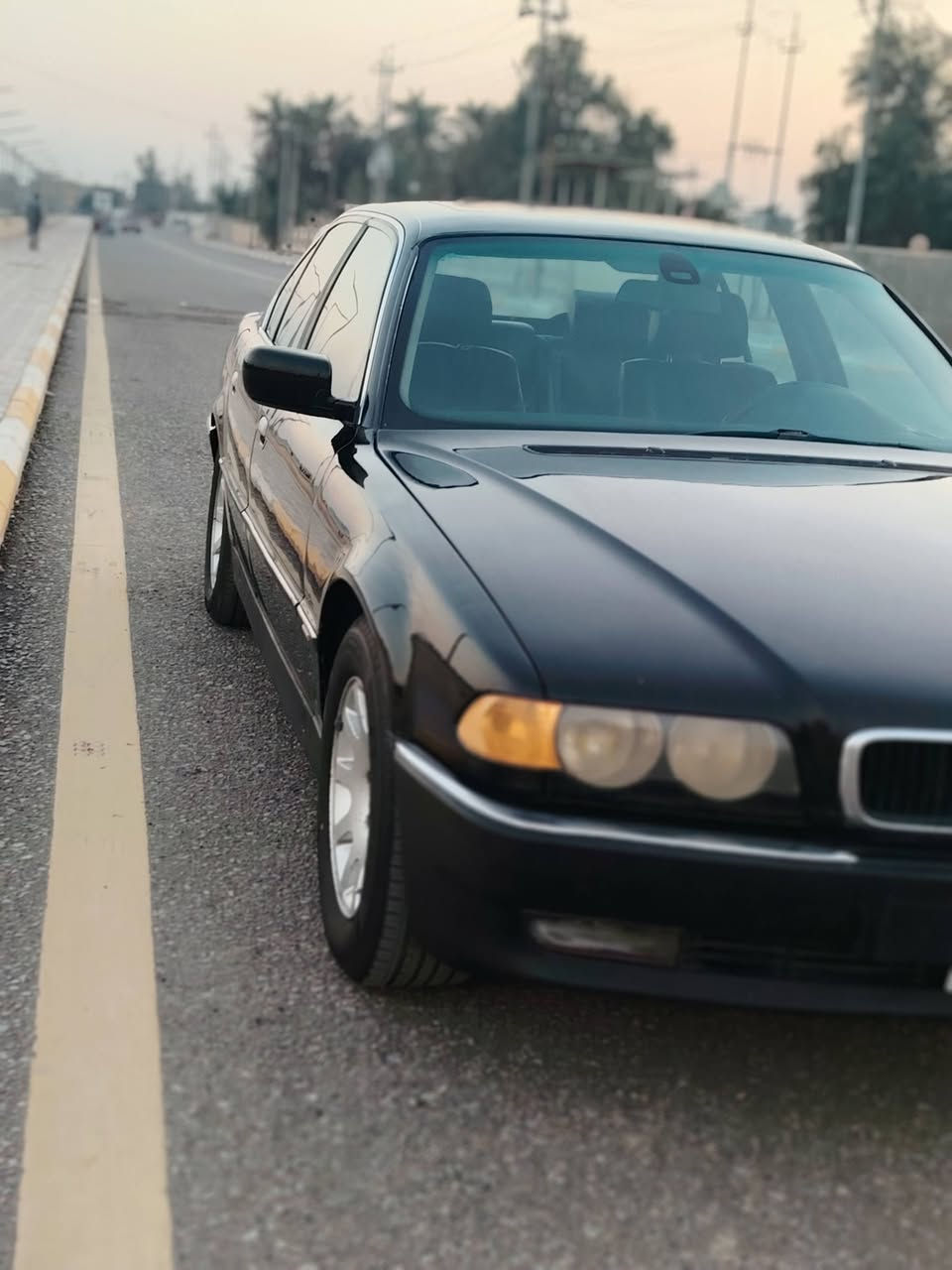 أّلََّسلَأّمَ عٌلَّيِّكم
للبيع خفاش بيئم حجم ٧٣٠ الون اسود 
سياره فول نظيفة و مرتبه رقم بغداد  موديل ١٩٩٥ 
مصبوغه عام للجماليه 
مكان السياره في العماره 
_ كير او مكينه جديده مكينه بلاد (٨  ) سلندر 
دواخل نضيف
تحكم بل مقعد شغال
كيج حماوه شغال
تخم تاير جديد حدادية جديدة 
باتري جديد
كيلو متر شغال
كل شي شغال سياره جديده سيارة شرط المداور  راعية قاضي محكمة العمارة 
اي ستفسار موجود خاص رقمي ضاهر على المنشور 
السعر 85 او بيهه مجال***********
