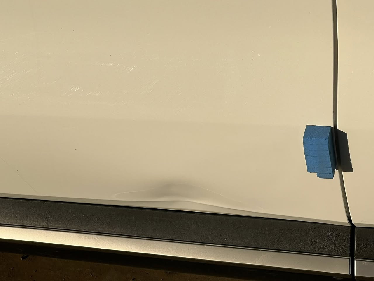 سورنتو ٢٤كفاله من الصبغ فقط رصعه شويه بلباب موضحه بلصوره ماشيه ٢٢قابل للزياده. رقم بابل باسمي  
داتاشو 
ويل ١٩
بصمتين 
جان أربعه اوتو 
حساس ماسحه 
جنطه شفط عند إغلاق 
هواي مواصفات 
للاستفسار 
***********
***********
سعره ٣٢٠ بيه مجال 
مكانه بابل
