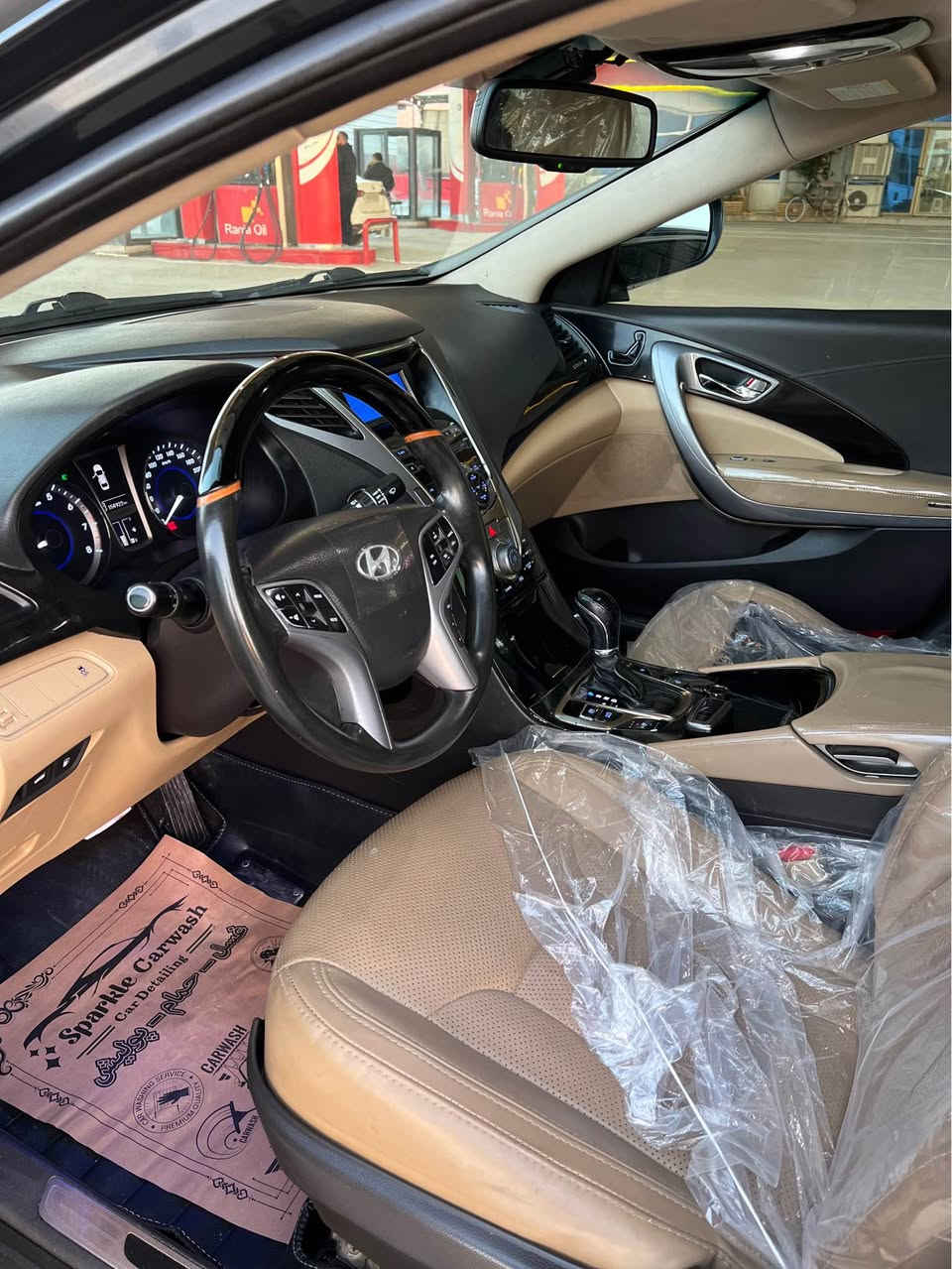 هيوندا ازيرا ٢٠١٢ مكينه v6 پانو راما بريك به سمه اوتو هولد ٣ پرده فول فول خليجى بى بوياخ بى ته عديل هه تا ده عاميى به شه رت ويل 19 سه نوى نويه به ناوى خومه 154kmرويشتوه نرخى ١٣٨$
*********** vibar whats app  له سه ره رانية, السليمانية
