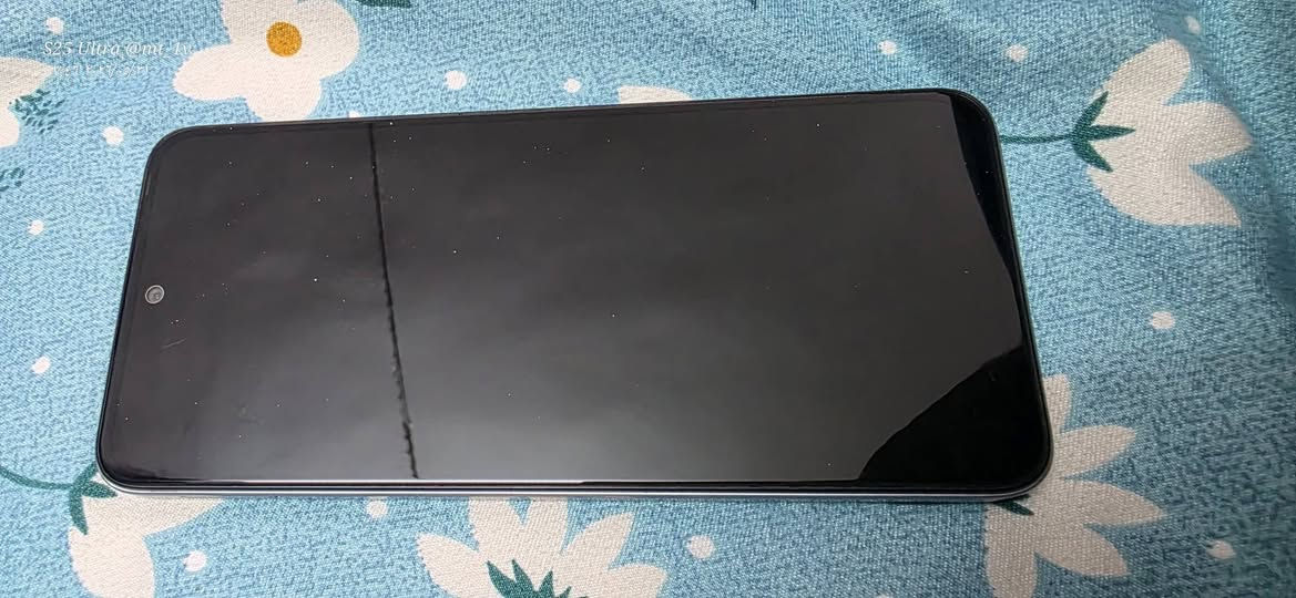 للبيع: Infinix Hot 50 Pro (بحالة الوكالة)
جهاز مستعمل استعمال قليل جداً، الجهاز نظيف ولم يدخل صيانة نهائياً (شرط الفحص).
​الشاشة: 6.78 إنش AMOLED بتردد 120Hz.
​الكاميرا: خلفية 50MP بذكاء اصطناعي.
​البطارية: 5000mAh مع شحن سريع.
​الأداء: معالج قوي مع صوت ستيريو وتصميم عصري.
​السعر: 200 ألف دينار (وبيه مجال بسيط للطيبين).
المكان: النجف - ناحية الحيرة.
​للتواصل والاستفسار: ***********
