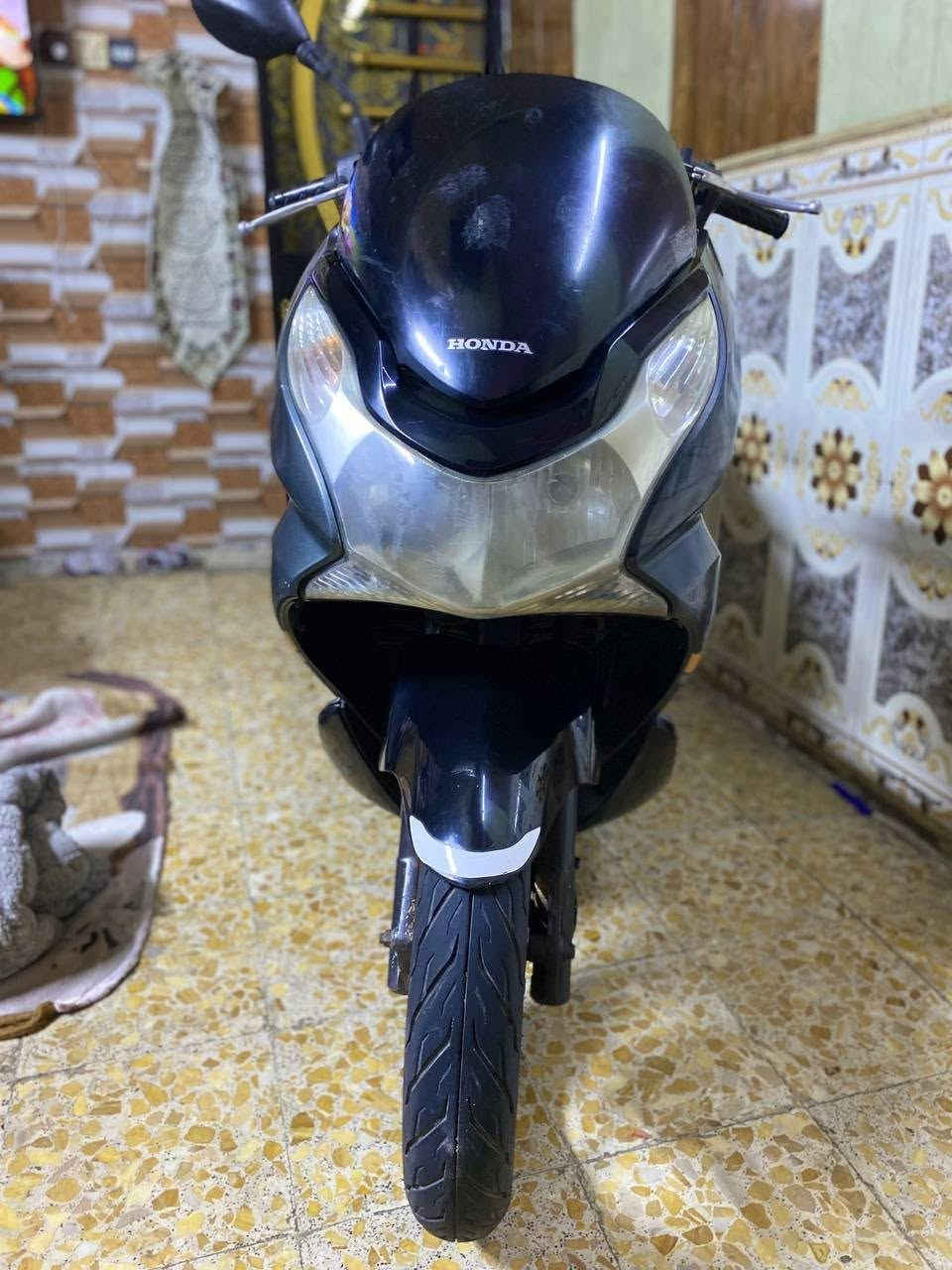 سلام عليكم بيسي إكس جيل أول دراجة رمبة الله شاهد نازلة رمبة ونتركت محد يطلع بيها ضالة بالبيت مكينة 150 دراجة ماشية 54بلادي دراجة خمسينية 👌لونين زيتوني وأسود دراجة مال جناي مو بياع شراي حساس ازدحام حرفA 💗حساس استان  بصمة تشغيل عن بعد دراجة ياباني دراجة شلعة ومعدل تخبل مكينة وكفر مكفولة بيها شخوط بصيطة واضحات السعر مليون ومية وخمسين وماكو هيج سعر دراجة رمبة رمبة رمبة ارجع وعيد  ((السعر 1150)) 💵💸🫆مكاني بغداد مدينت الصدر ***********اتصل وتدلل بيها مجال شي بصيط حك جية اخوان مكلف بنشر لحد يراسل اتصل
