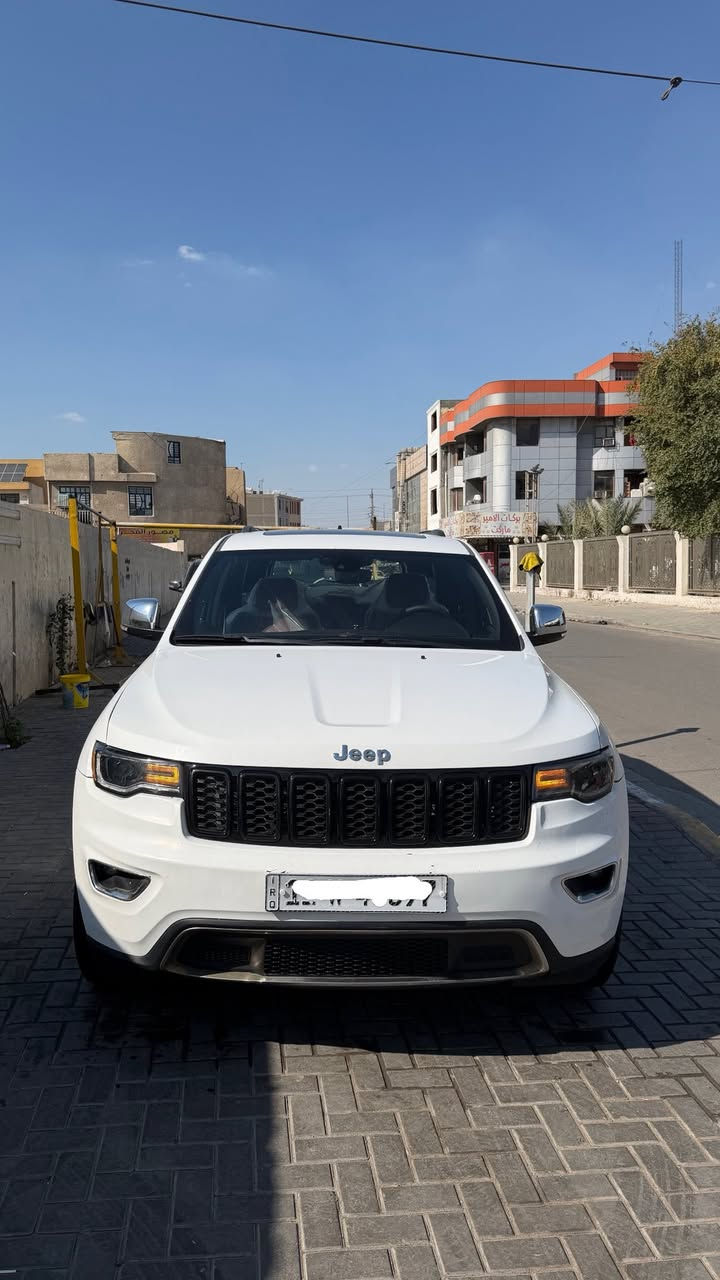 بسم الله الرحمن الرحيم
جيب جراند شيروكي 2019 لمتد 

فول مواصفات 1/1 💯

1- بانوراما 
2- جنطة كهرباء 
3- كراسي كهرباء 
4- توقف تلقائي للصدمات 
5- حساس خلفي وامامي 
6- تشغيل عن بعد 
7- اوتو بريك 
'باقي المواصفات 

العداد :128.296km

السيارة امريكي بيه قطعتين صور الحادث مرفقة بالمنشور
 
السعر 24.000$

مكاني بغداد/الشعب 
للاستفسار 
***********
***********
