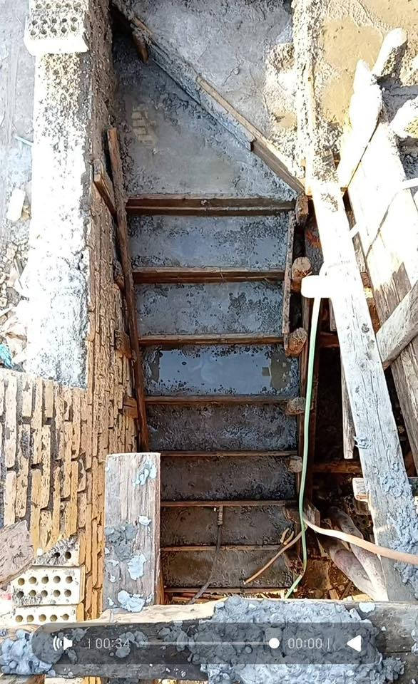 السلام عليكم هيكل 100 للبيع طابق واحد يحتوي ع غرفتين نوم وصاله ومطبخ وخدمات ومناور عدد 2 
المكان حي الجزيره شارع سيد محمد الفرع 10 

‭0773 757 3633‬
