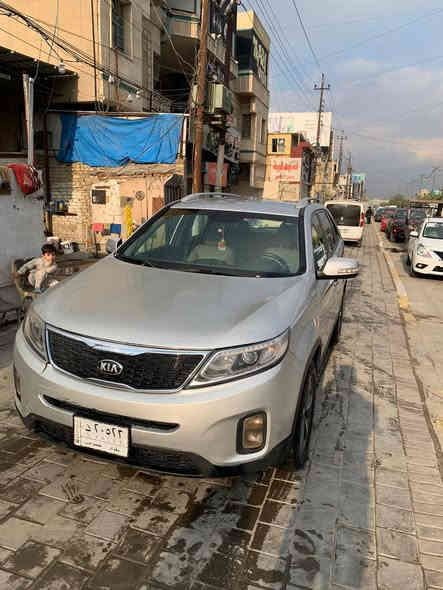 السلام عليكم سورنتو للبيع موديل 2015 وارد امريكي سياره بية ثلاثة قطع صبغ سيارة نظيفة مال جناي سيارة باسمي رقم بغداد أي استفسار الاتصال على رقم ***********  صدر امامي خلفي جديد محرك 2/400 السعر 130 وبية مجال قليل مكان السيارة بغداد حي اور
