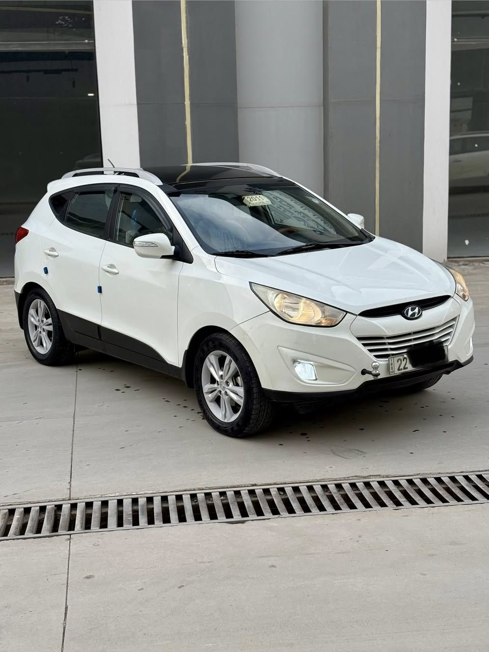 توكسون/ 2011 
وارد / كوري 
مشي السيارة/ 119 KM 
محرك بدون نفخ وبدون صرف وبدون رخاوة 

رقم أربيل الجديد 

لون السيارة / ابيض 
فول مواصفات 
1-بانوراما 
2-بلاجكتورات زينون 
3-اشاير بالمري 
4-كشاف ضباب
5-داخل لونين 
6-تحكمات استيرن 
7-خمسة ويل كب 
8-أربعة دسك 
9-اشاير بالمري 

ملاحضة ( السيارة بدون ضرر وبدون صبغ وبدون تعديل وبدون تبديل على وضع الشركة ) 

مكان السيارة ( موصل ) 

السعر ( 152 ) وبيها مجال بسيط 

الأرقام: 
***********
***********
***********
