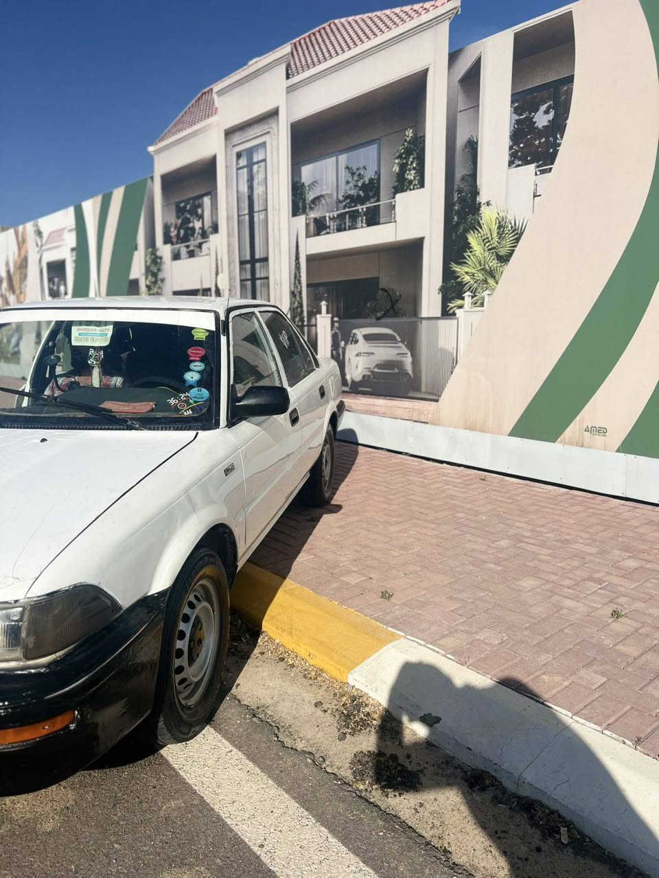 سە رە تا بە ناوی خوای گەورە
تویتاکرولا 
مودیل1990
تە بریدساردو گە رم
گێڕومە کینە و کارە بایی بە شە رت
حیزام بۆیاخ بۆجوانی کراوە
چوارتایە و ویلی لۆکی لەسە رە
ئاڕمی پلاستیکی سلێمانیە 
سە یارە کە تندوتوڵە بئ مە سروفە 
شوین کلار 32گڵا و مە جالێ براینە 
***********
تکایە موشتە ری نیت تێل مە کە لە گە ڵ ڕێزدا ؟؟ئادمینی گوڵ🥀
