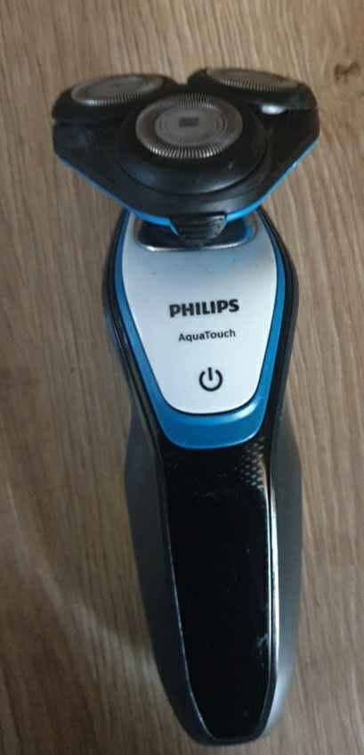 A Philips hair clipper and a Braun facial hair trimmer (rarely used)


**إذا كنت صاحب هذا الإعلان وتريد حذفه لأي سبب، رجاءا أرسل رسالة إلى الدعم الفني**