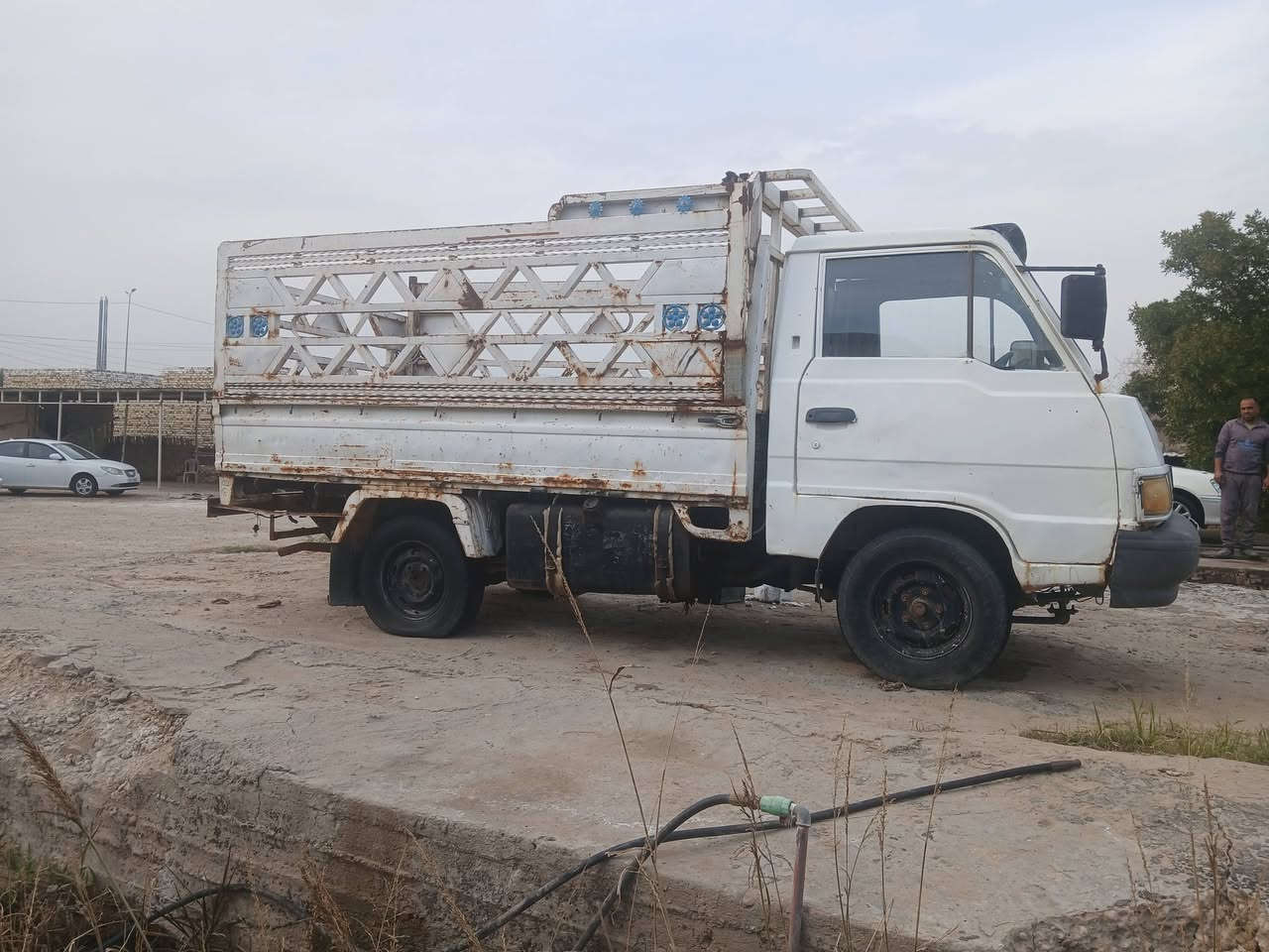 سلام عليكم كيا حمل موديل ١٩٩٠ رقم نجف تحويل سياره جاهزه سعر ٣٠ مكان نجف ***********
