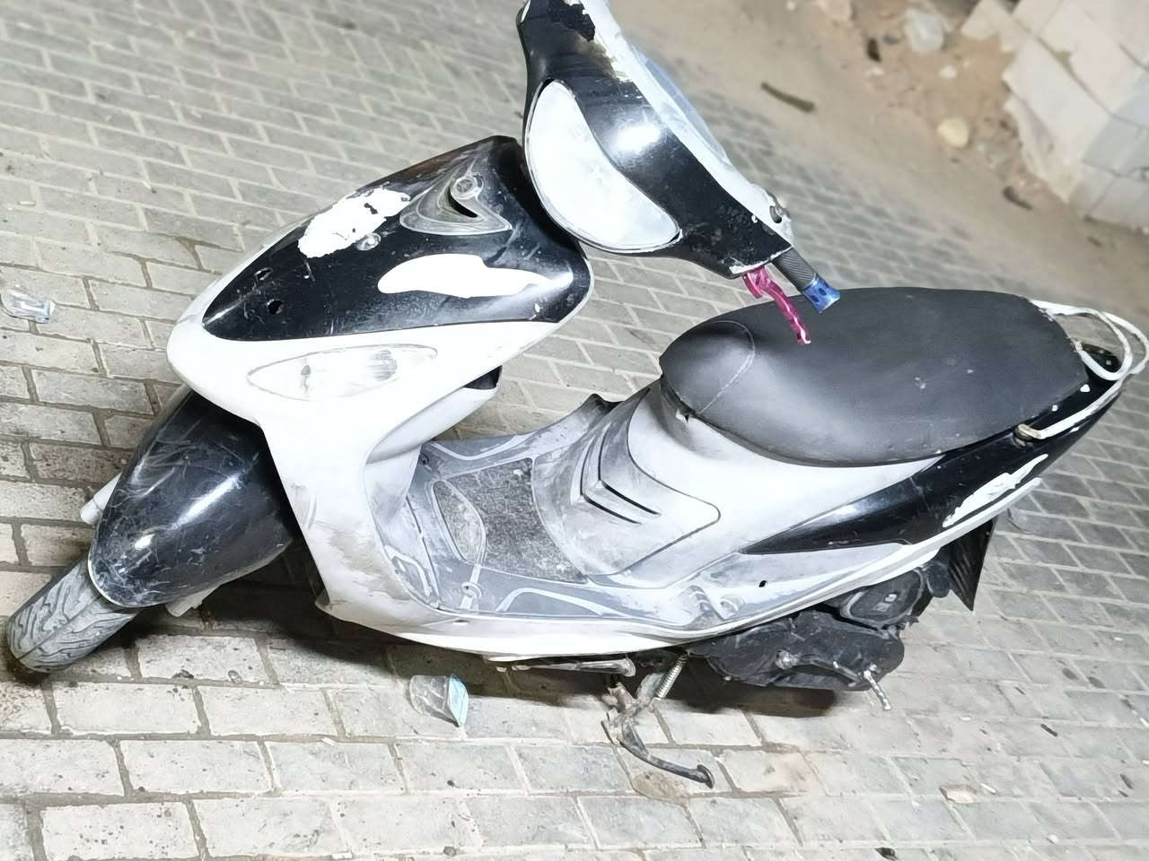 سلام عليكم دراجه ماكس قجمه دراجه بلاديه كله عل بلاد سلف هندر ما مفتوحه بوشه بلاد 49 سلف بلاد شلعه ونهضه مكينه ناعمه كفرات ختم واحد ويه المكينه المعدل مالها 110السعر 550وبيها مجال قليل مكاني بصره ***********
