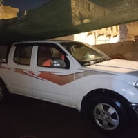 نيسان نيفارا2014 سعر 115ورقه وبيها مجال/ الاتصال على الرقم 07726637301