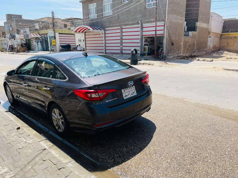 سلام عليكم سوناتا 16 امريكي مواصفات معروفه دواخل نضيفه جدا السياره جاهزه حادث امريكا جاملغ امامي ومقدمه البنيد فقط مكان سياره نجف وكاله اول تحويل مضمون 
الشراي يتصل ويدلل 
***********
