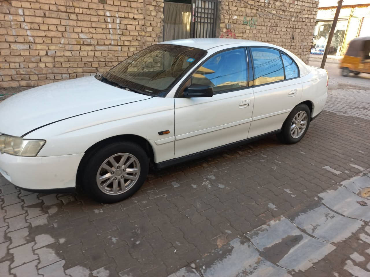 لومينه ٢٠٠٤ رقم بغداد كامله من تبريد وتخم تاير صدر كامل كير ومكينه vvt 3000 اي نقص ماكو عدا المسجل وكيج البانزين ٥٢ ورقه مجال بسيط *********** واتساب موجود
