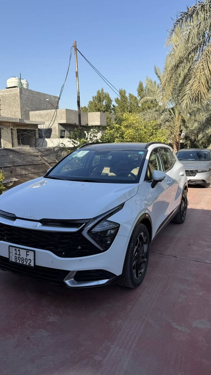 السلام عليكم
سبورتج 2025 ماشيه 1600 كيلو فقط وكاله الدولية معاها ١٢ تبديله دهن مجانية فول للاخير تدفئه كشنات وستيرن وبانوراما 
***********
